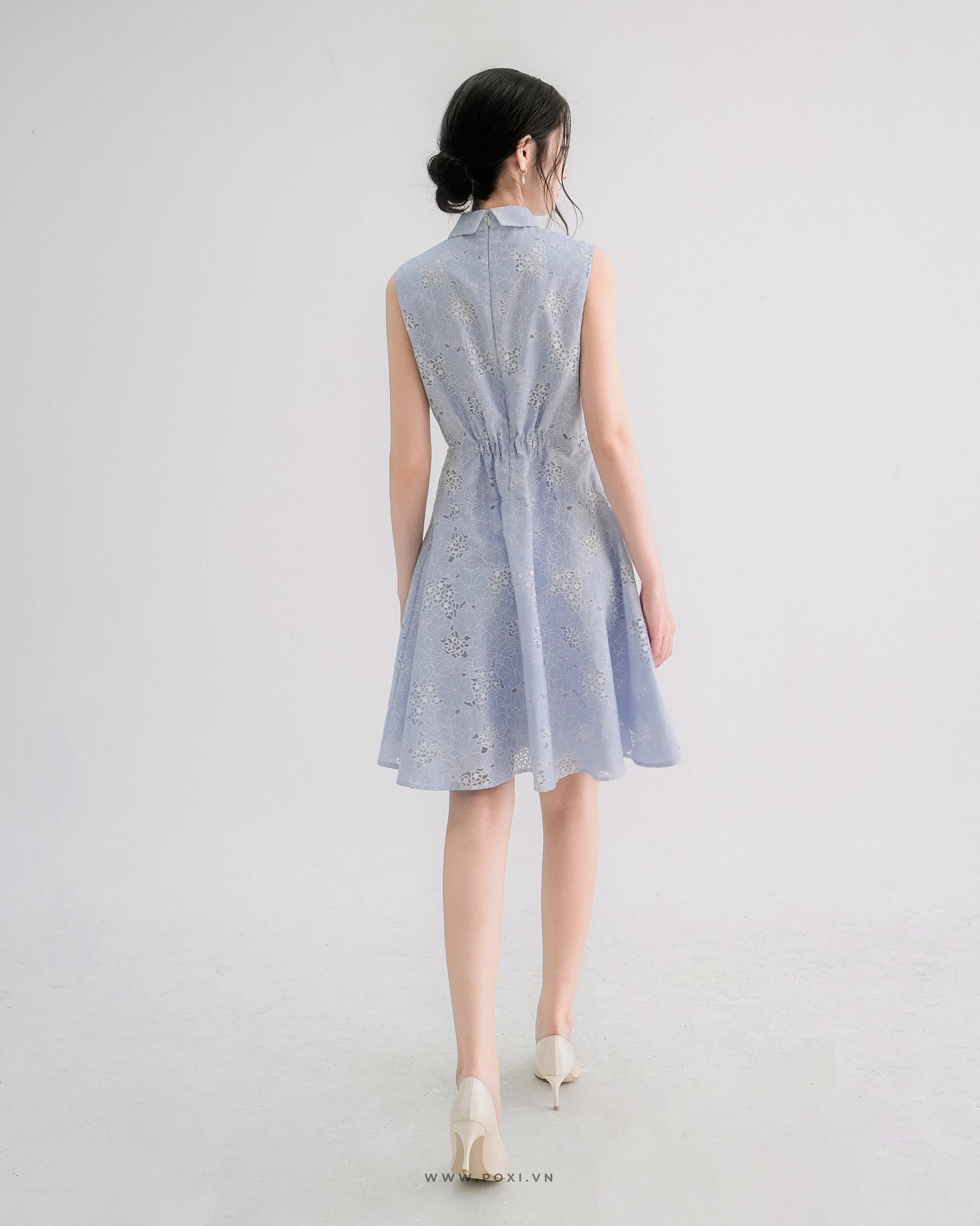 Youthful mini blue dress with collard neck and sleeveless - D1860B - POXI