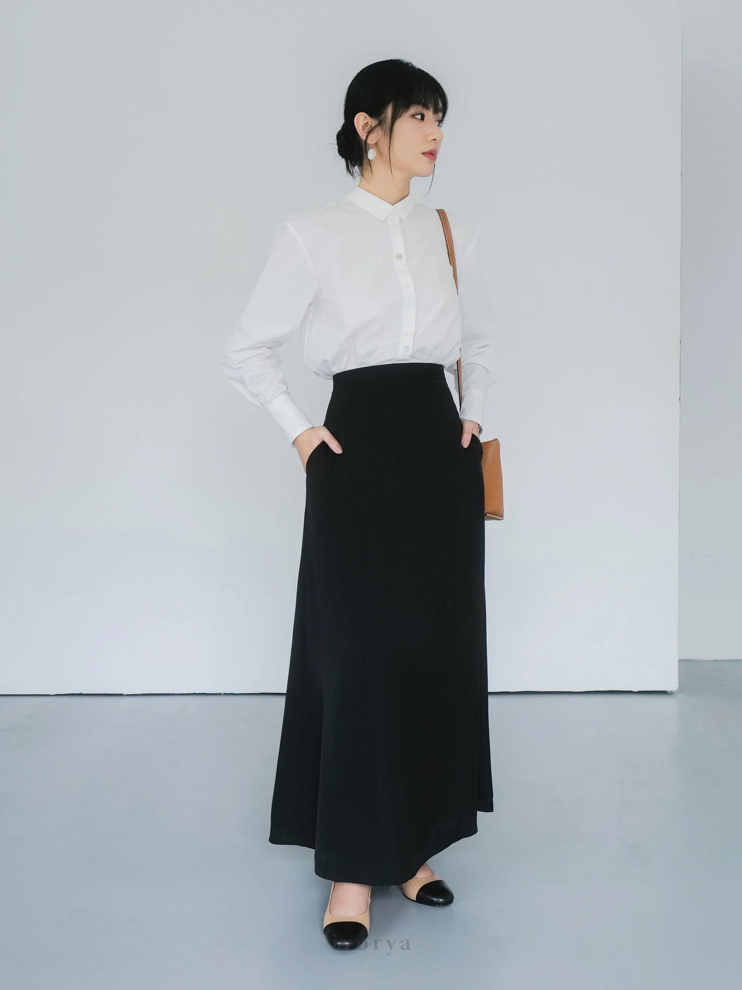 Chân váy chữ A satin màu đen - SK9978