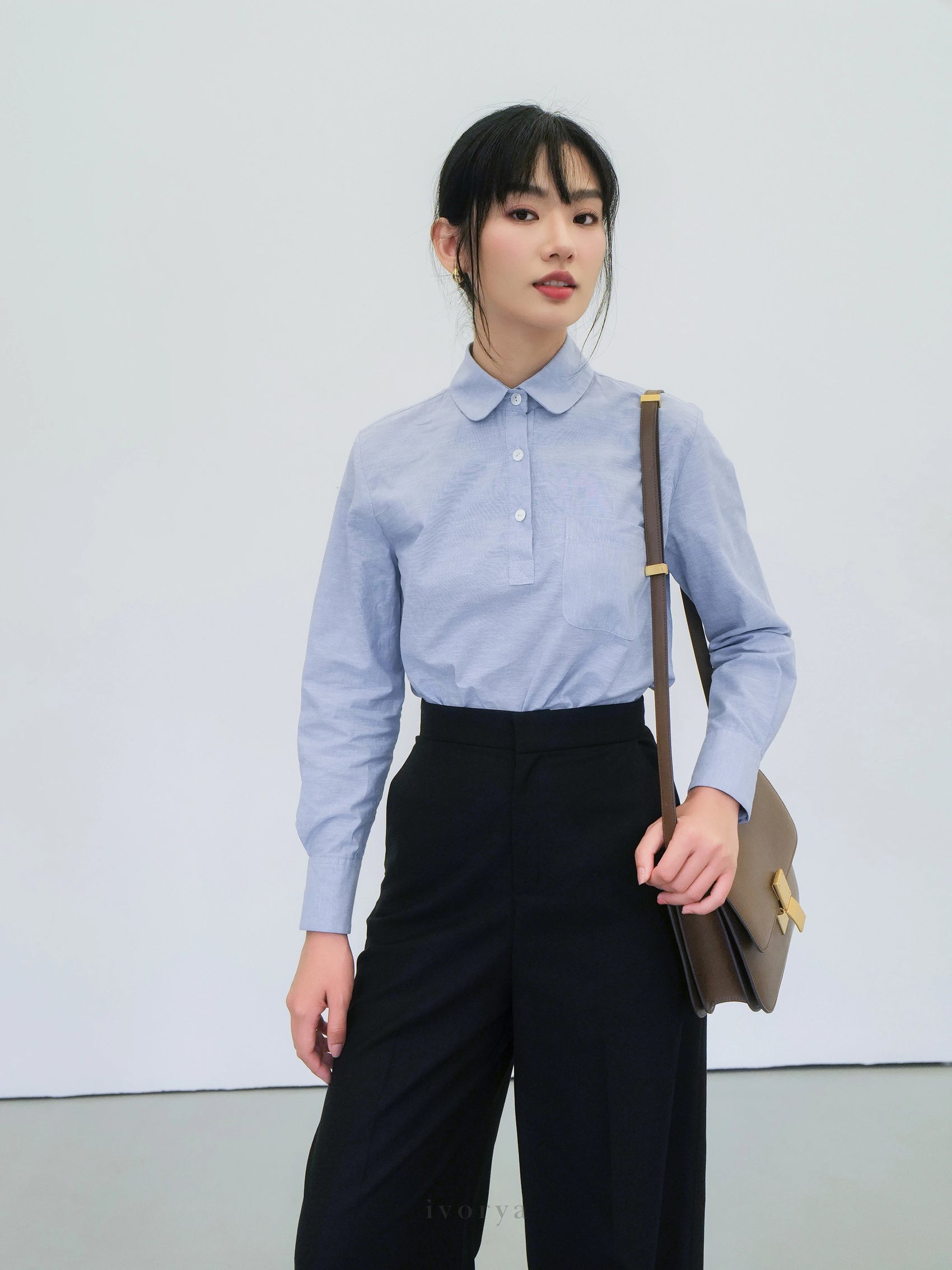 Áo sơ mi màu xanh pastel cổ xẻ trụ và tay dài - SH9981B