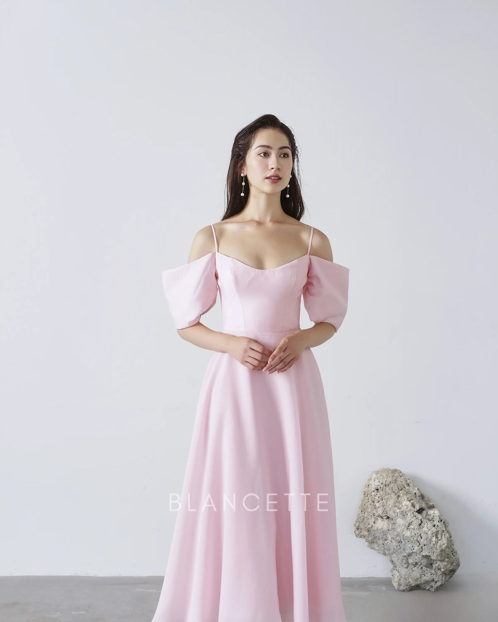 Đầm cúp ngực phối bèo tay và dáng váy xòe - D1942