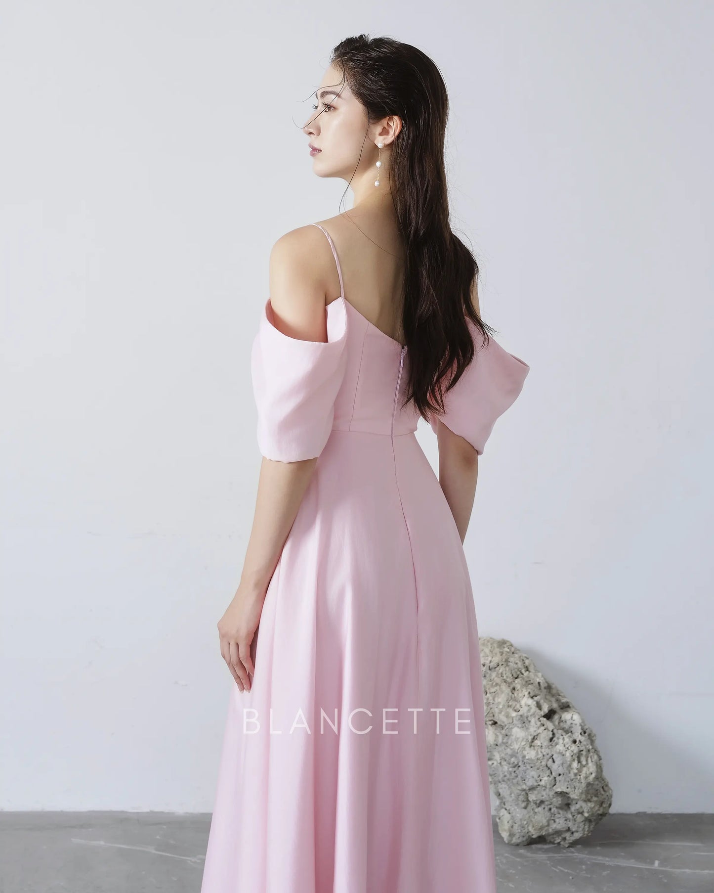 Đầm cúp ngực phối bèo tay và dáng váy xòe - D1942