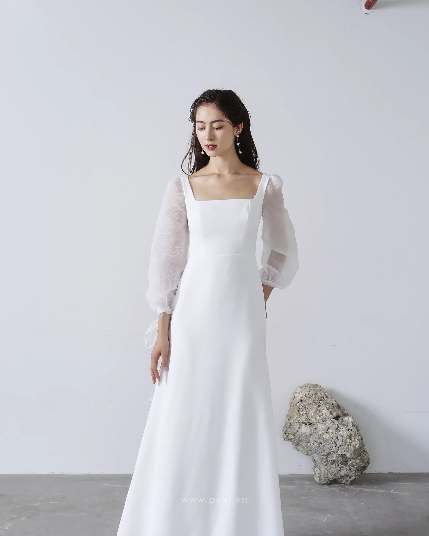 Đầm cổ vuông tay dài thắt nơ, dáng váy Aline xòe nhẹ - D1576 Regular