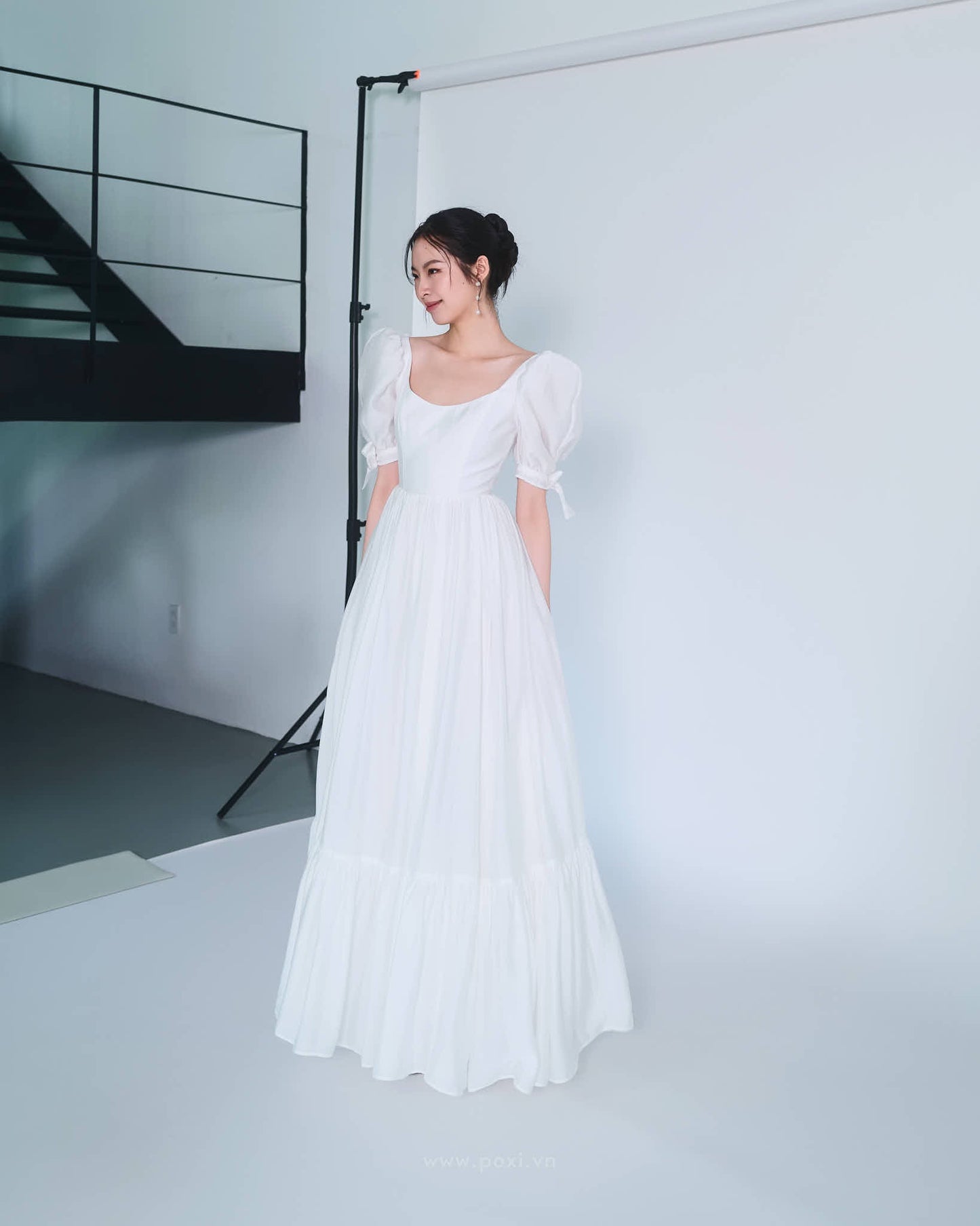 Đầm xòe cổ U tay phồng - D1975