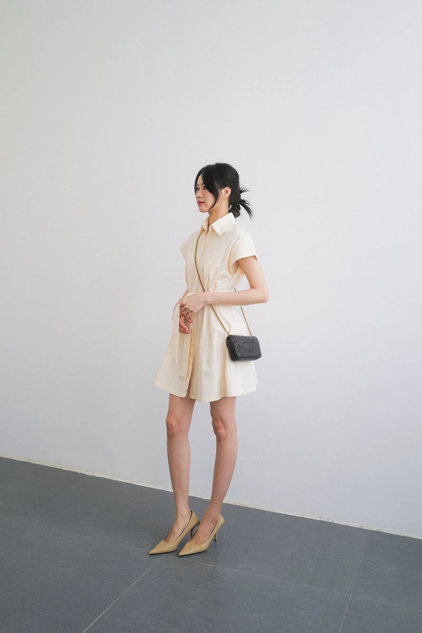 Đầm sơ mi kem form rộng tay ngắn thanh lịch - YD9764B