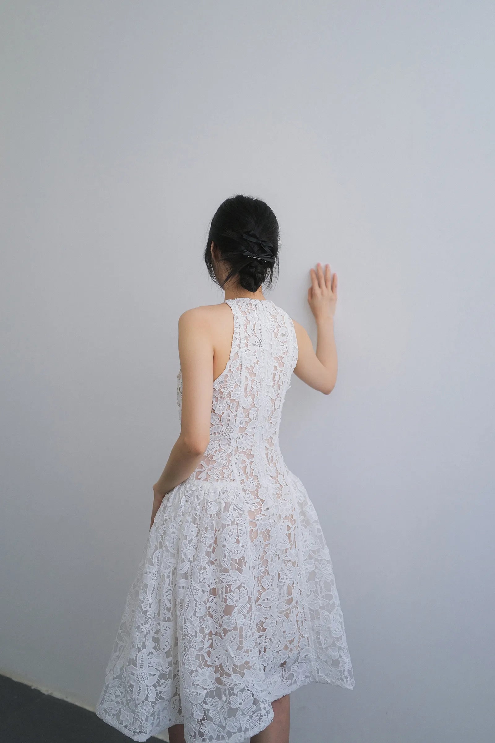 Đầm ren không tay, dáng váy xòe - D2060B
