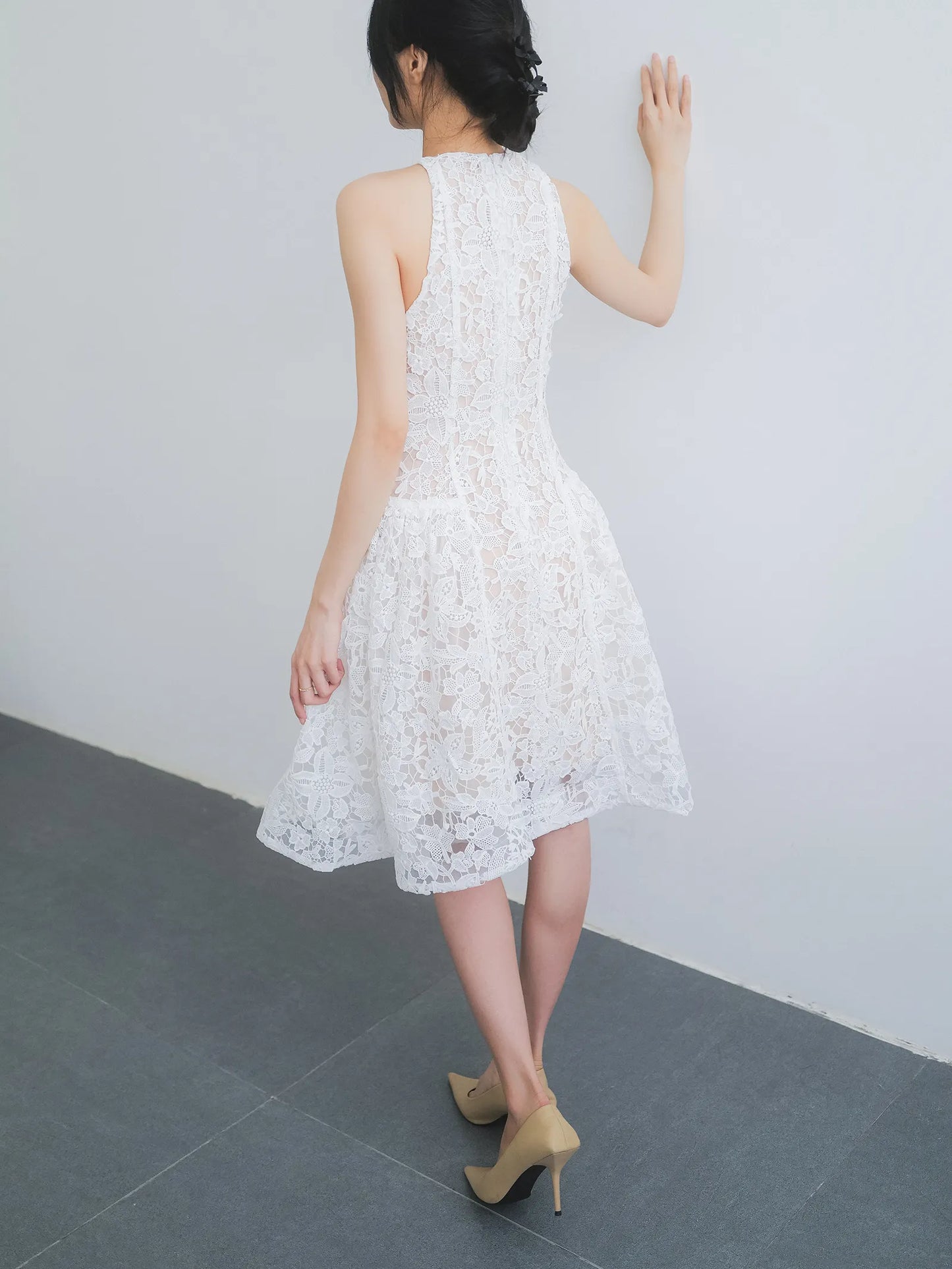 Đầm ren không tay, dáng váy xòe - D2060B
