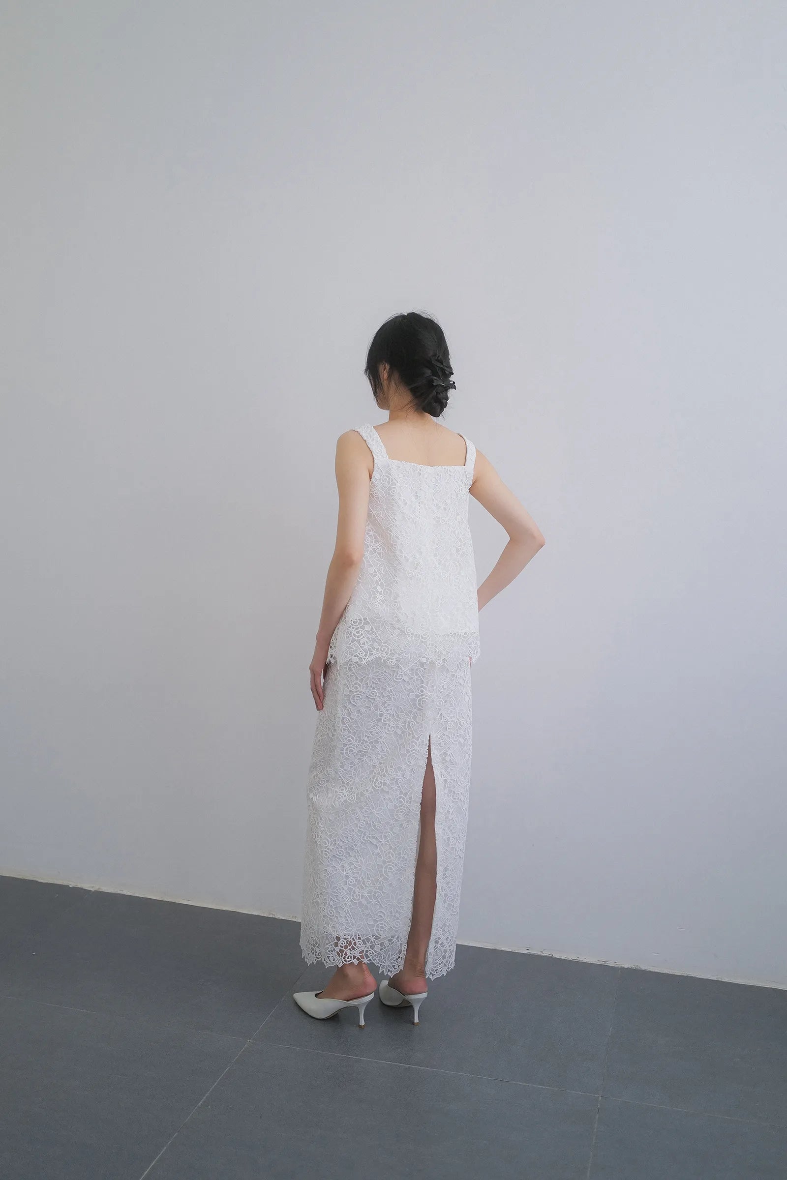 Set áo hai dây và chân váy midi - S2058