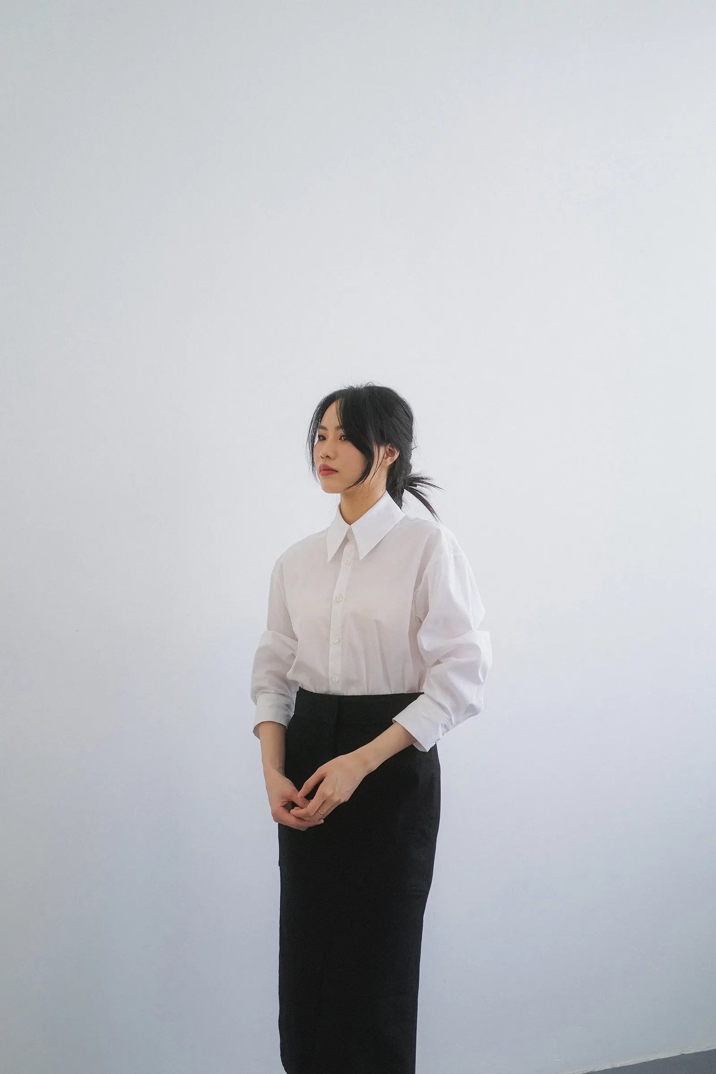 Áo sơ mi lá cổ nhọn tay dài - SH9812B