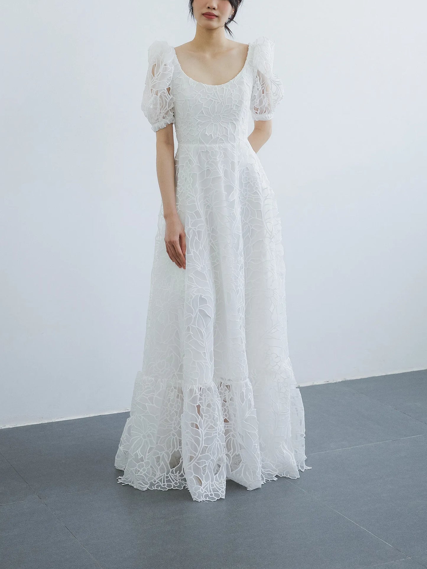 Đầm ren xòe cổ U tay phồng - D2076