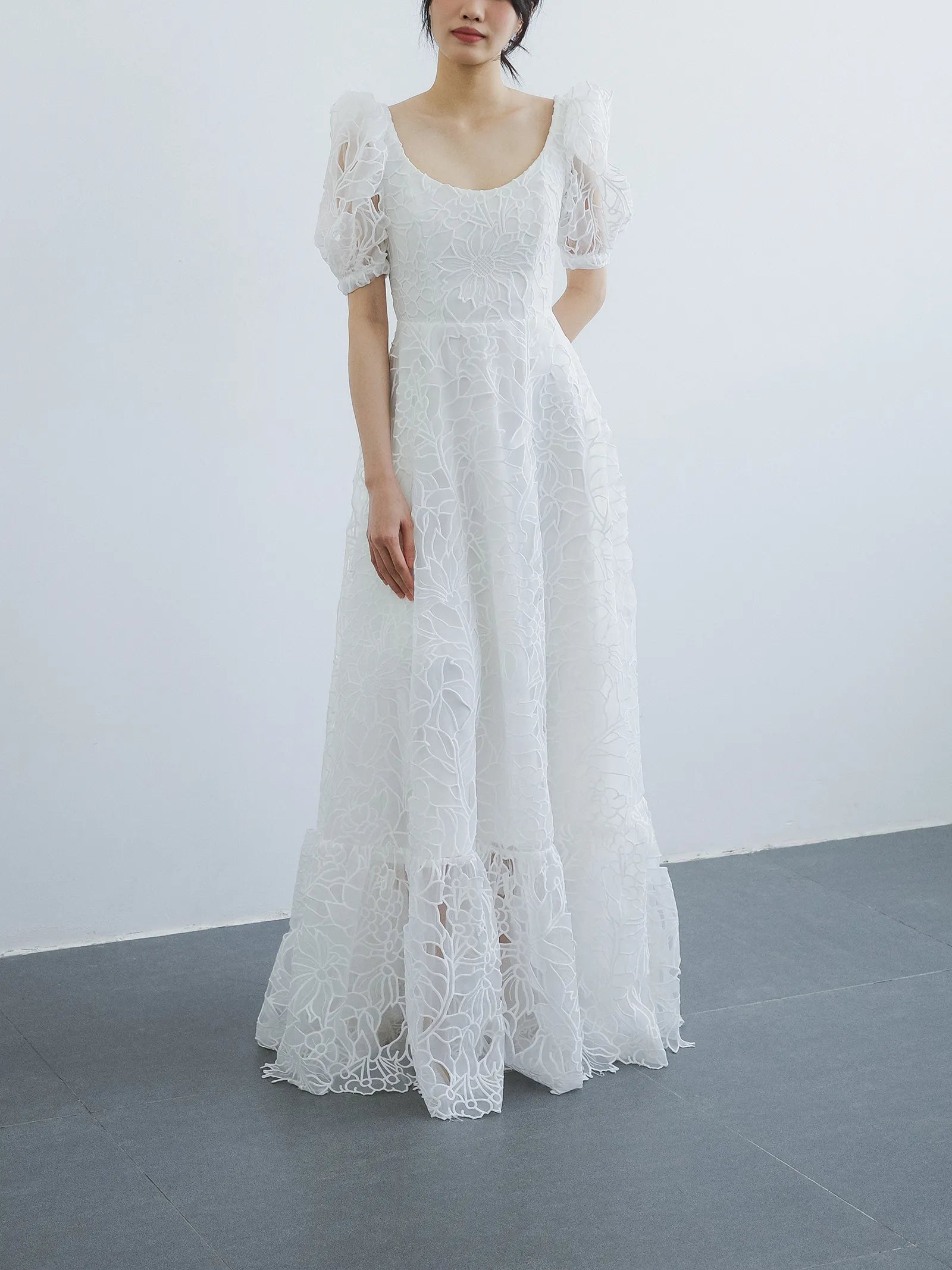 Đầm ren xòe cổ U tay phồng - D2076