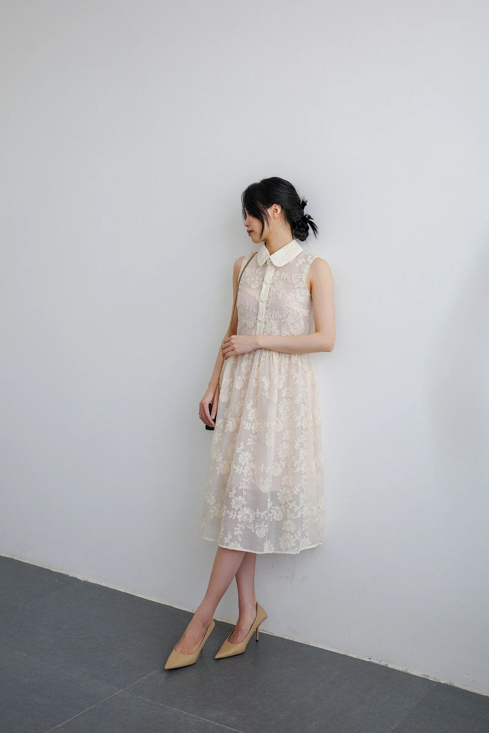 Đầm midi cổ sen không tay, eo váy nhún nhẹ - YD9808B