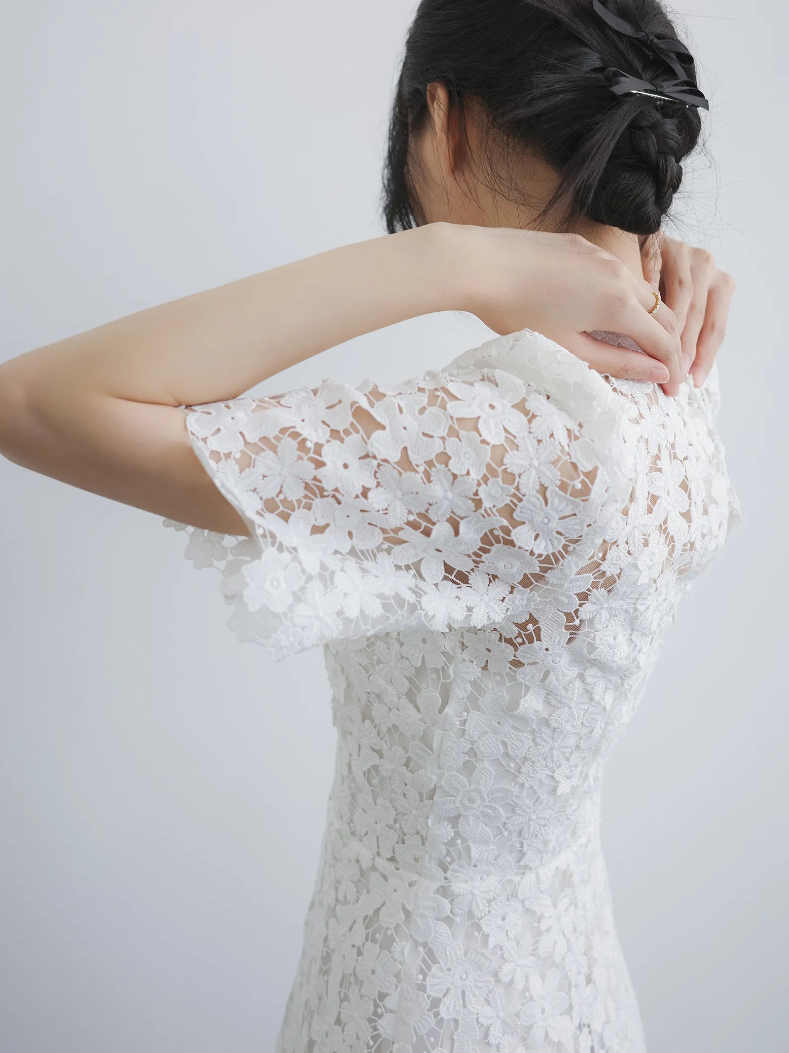 Đầm ren cổ tròn tay ngắn dáng váy A-line - D2000C