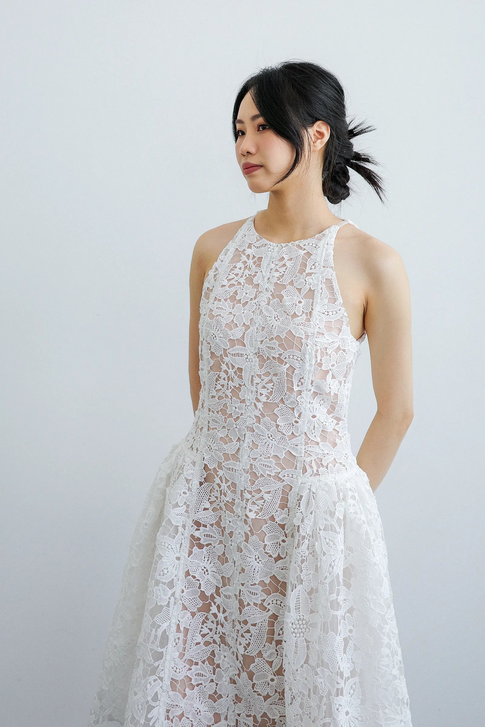 Đầm ren không tay, dáng váy xòe - D2060B