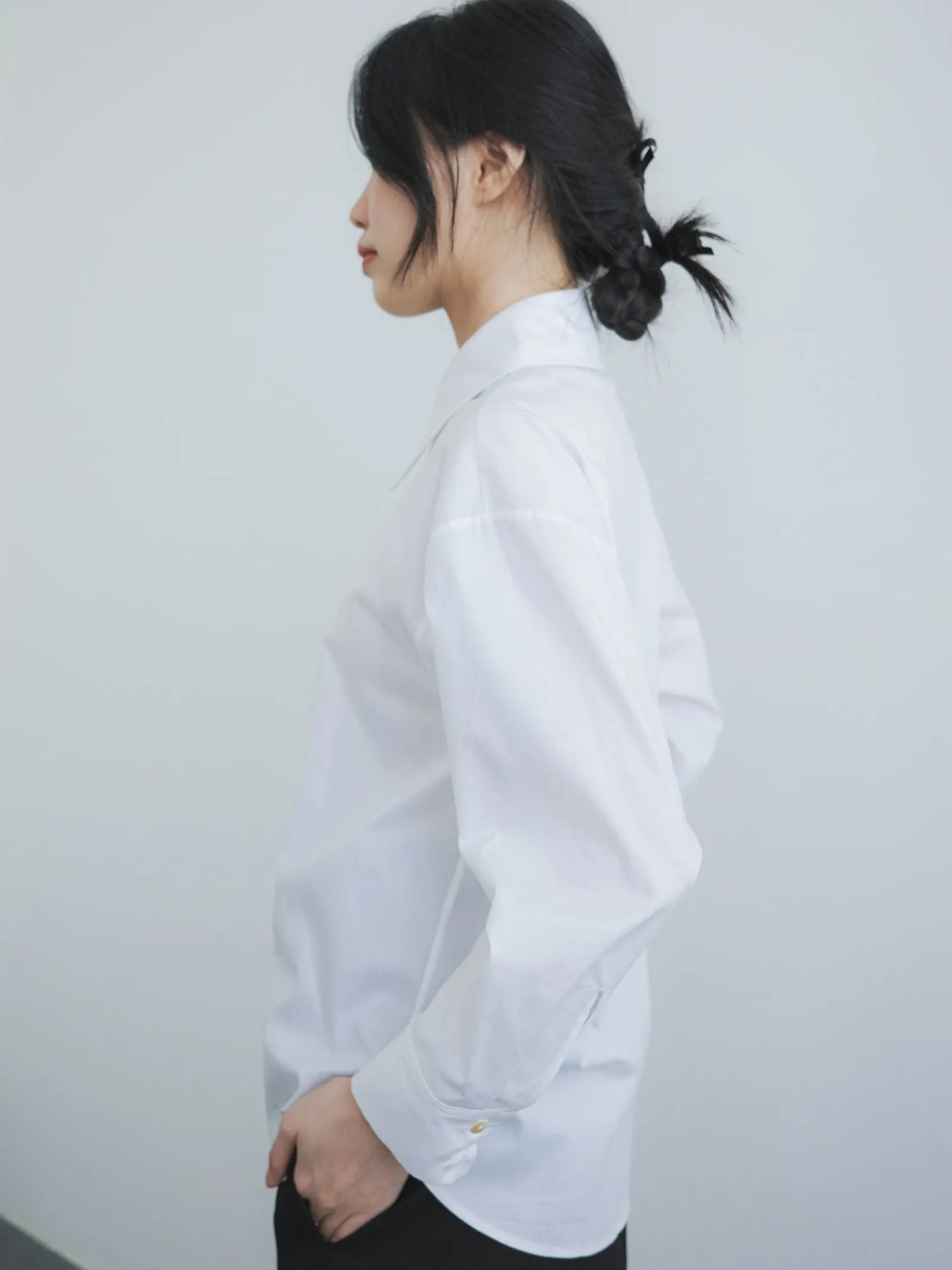 Áo sơ mi lá cổ nhọn tay dài - SH9812B