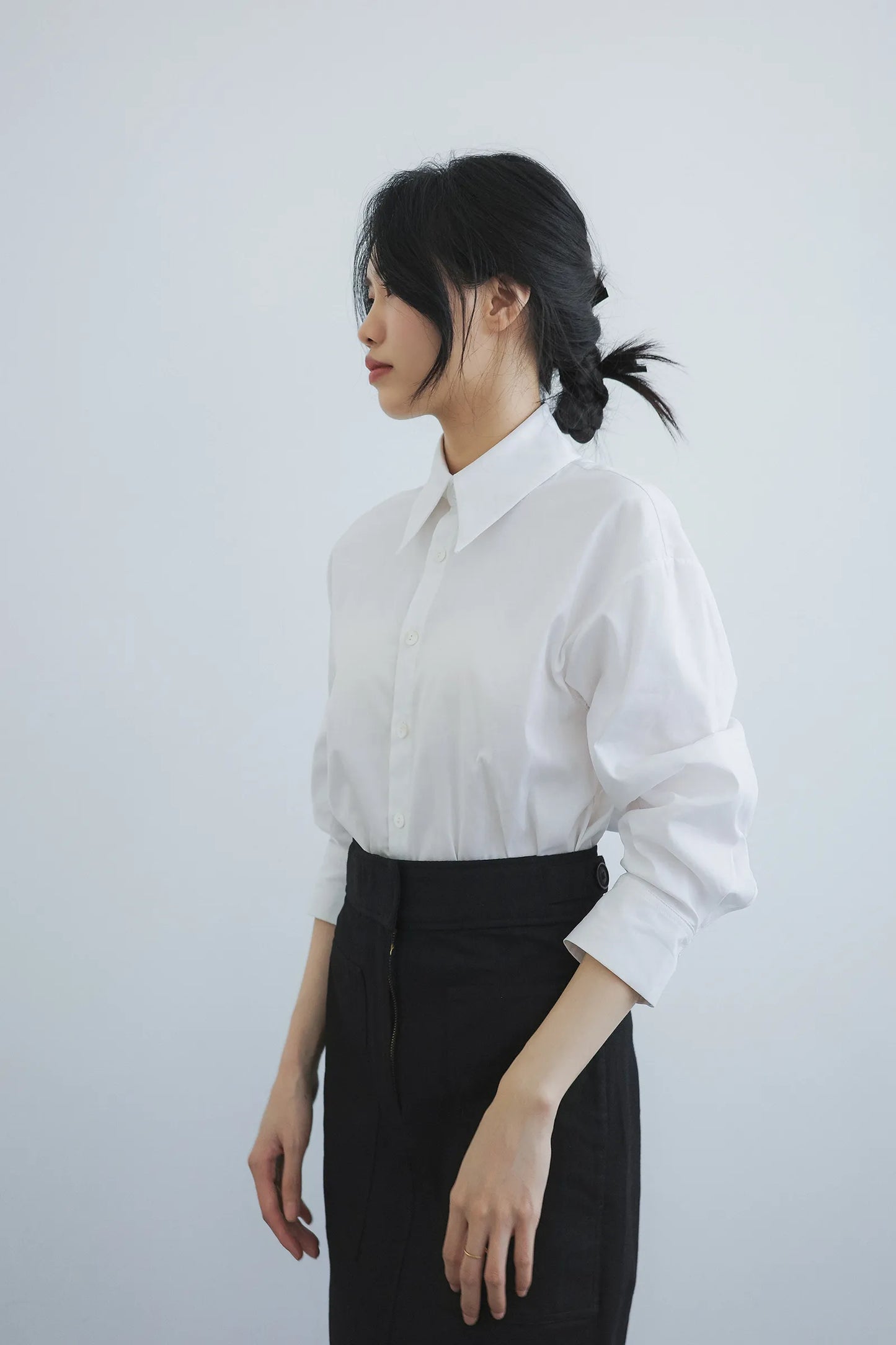 Áo sơ mi lá cổ nhọn tay dài - SH9812B