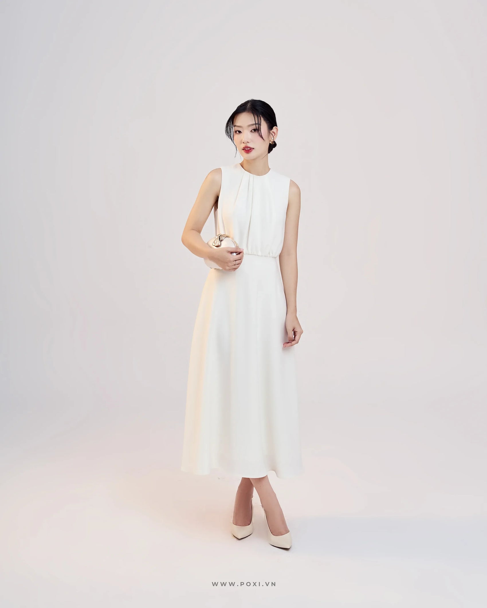 Đầm cổ tròn xếp ly và dáng váy Aline xòe nhẹ - D1957 Regular