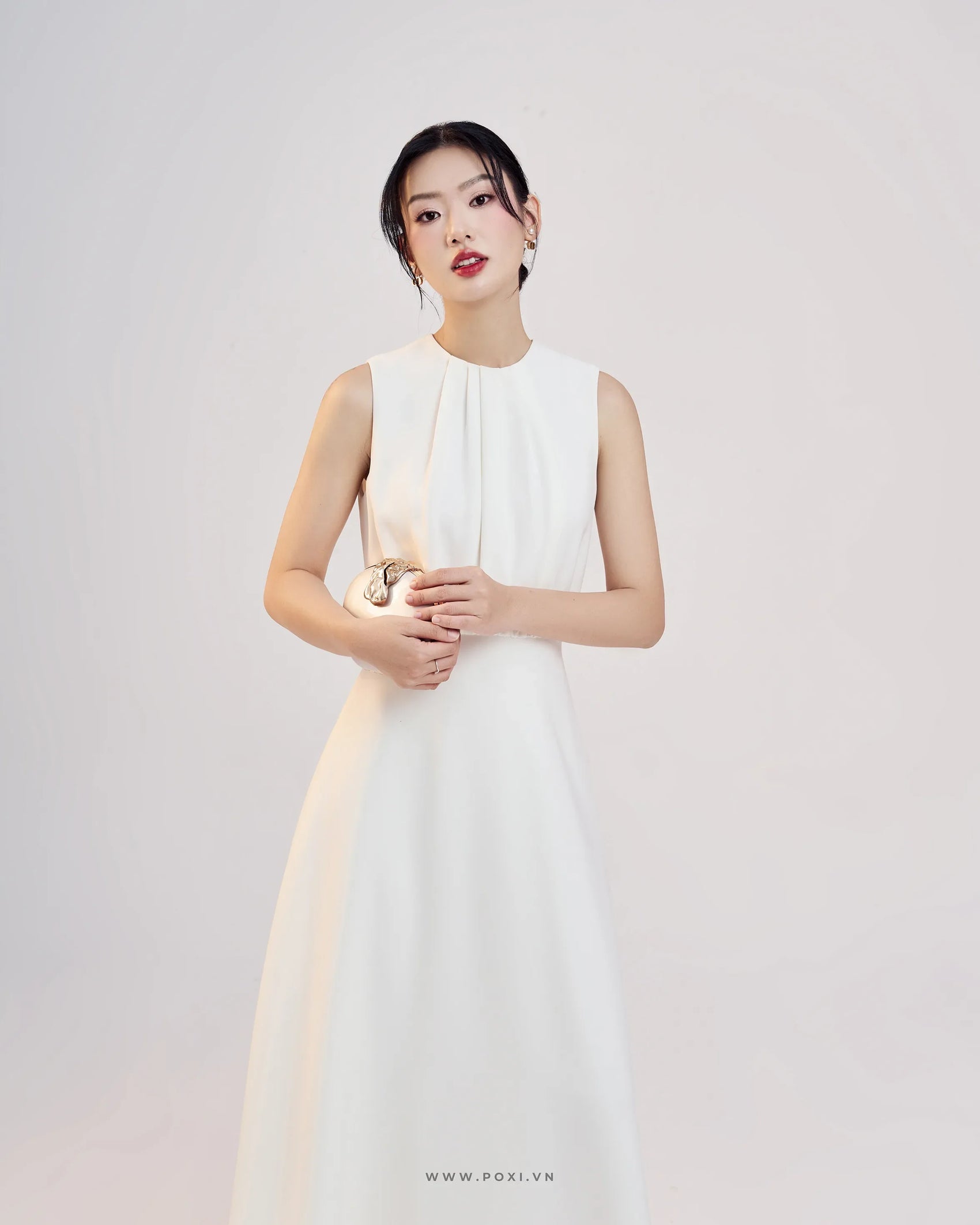Đầm cổ tròn xếp ly và dáng váy Aline xòe nhẹ - D1957 Regular