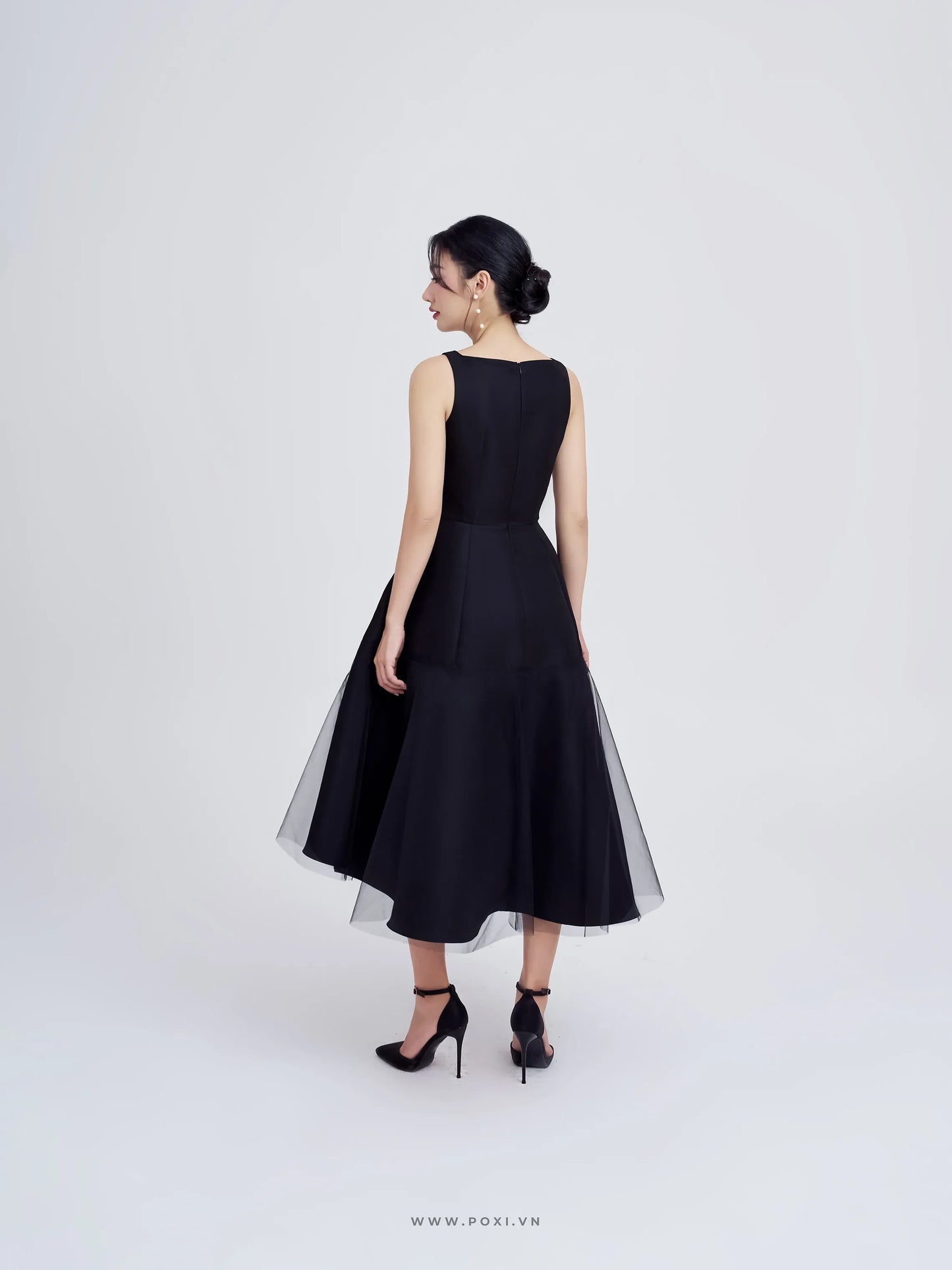 Đầm cổ thuyền không tay, váy xếp ly xòe phối lưới - D1949 Regular