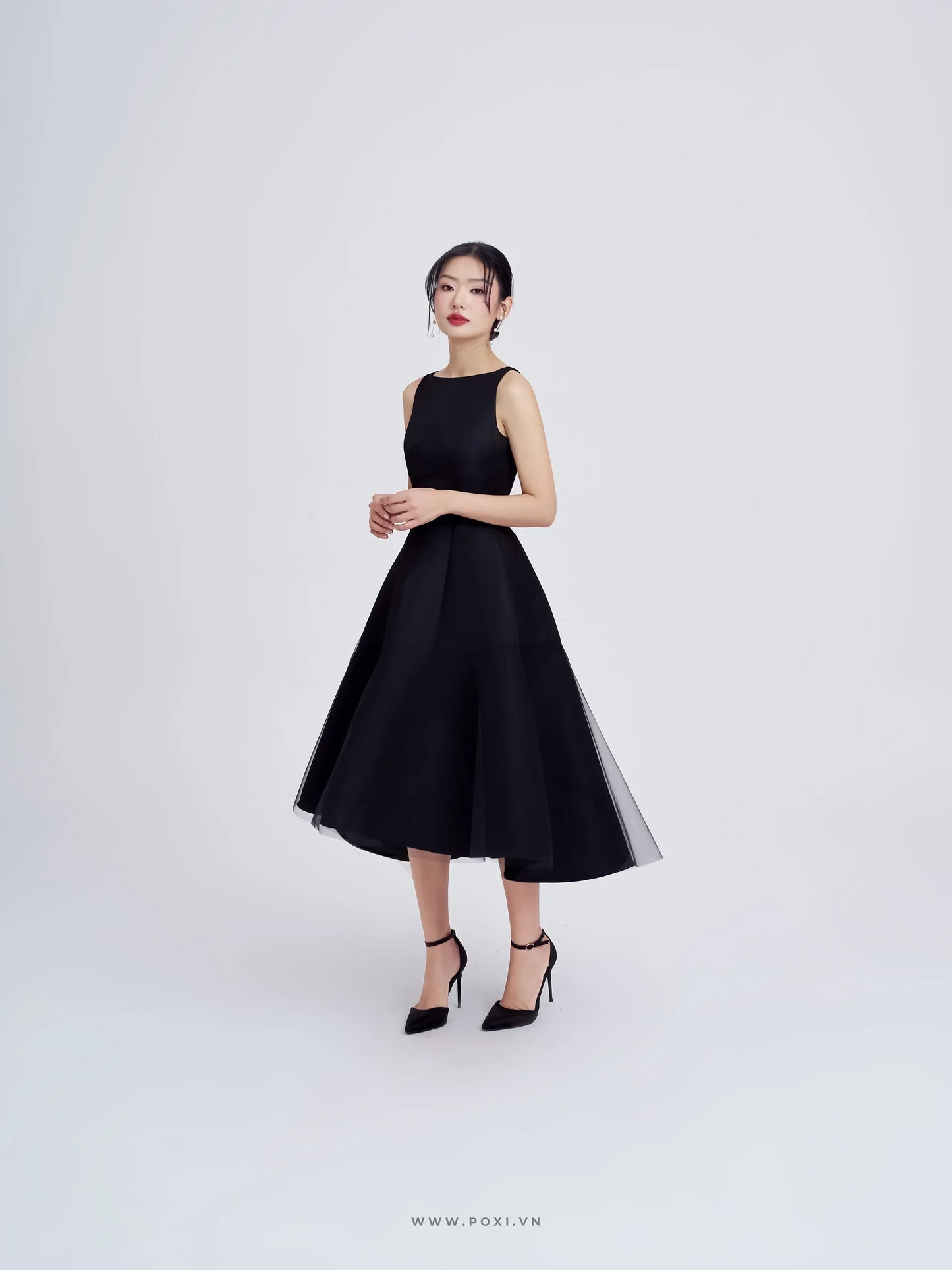 Đầm cổ thuyền không tay, váy xếp ly xòe phối lưới - D1949 Regular