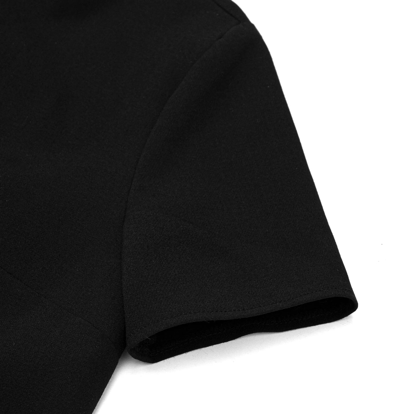 Đầm mini cổ tròn màu đen, tay ngắn và bèo lai nhún nhẹ - YD9861