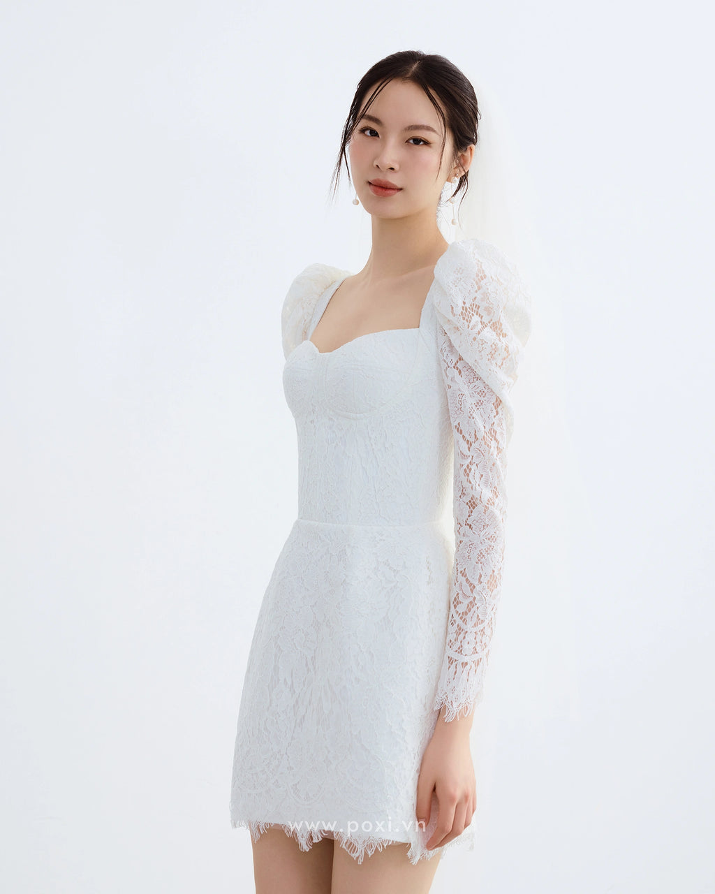 Đầm ren mini cổ vuông tim tay dài váy Aline - D1933 Regular