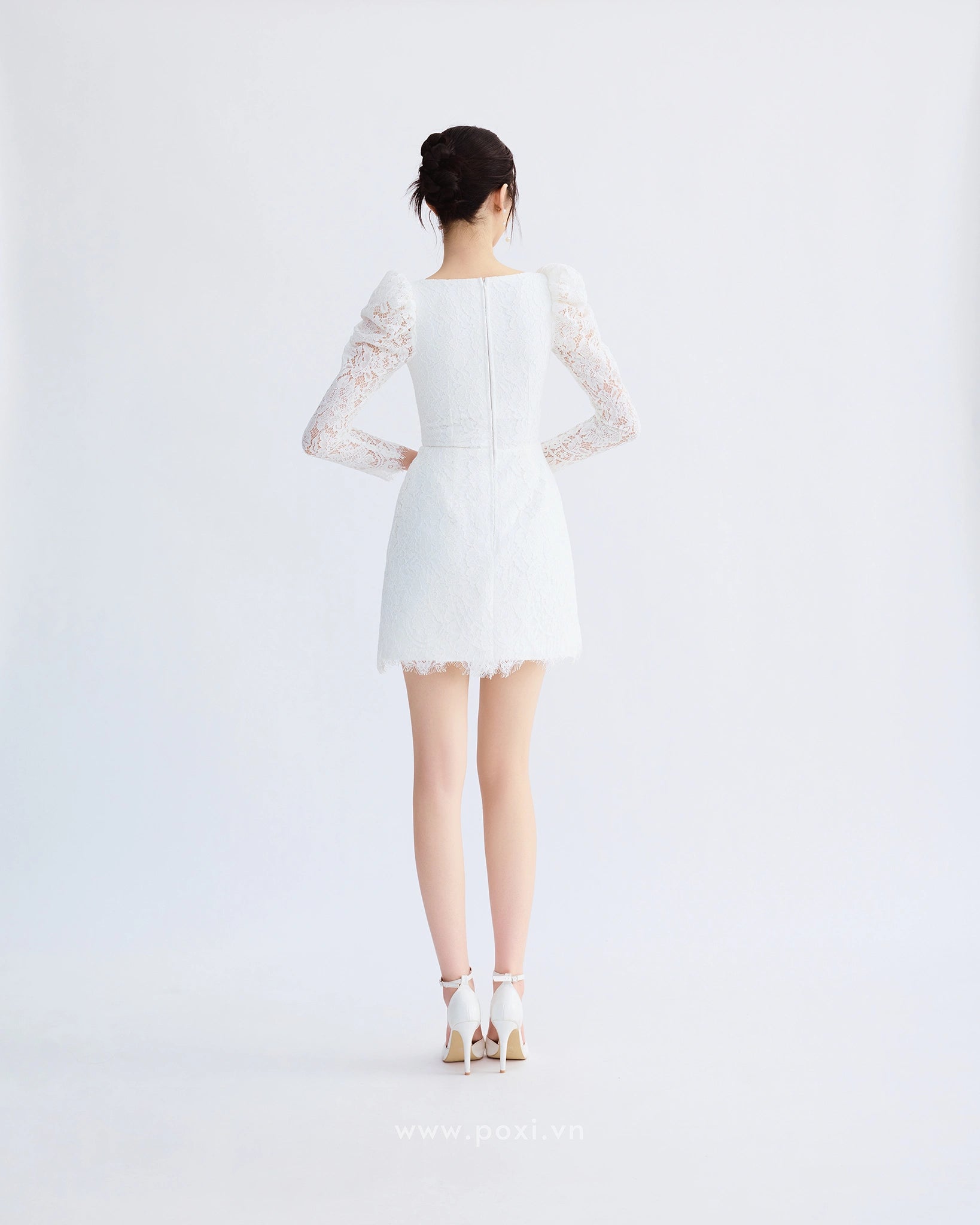 Đầm ren mini cổ vuông tim tay dài váy Aline - D1933 Regular