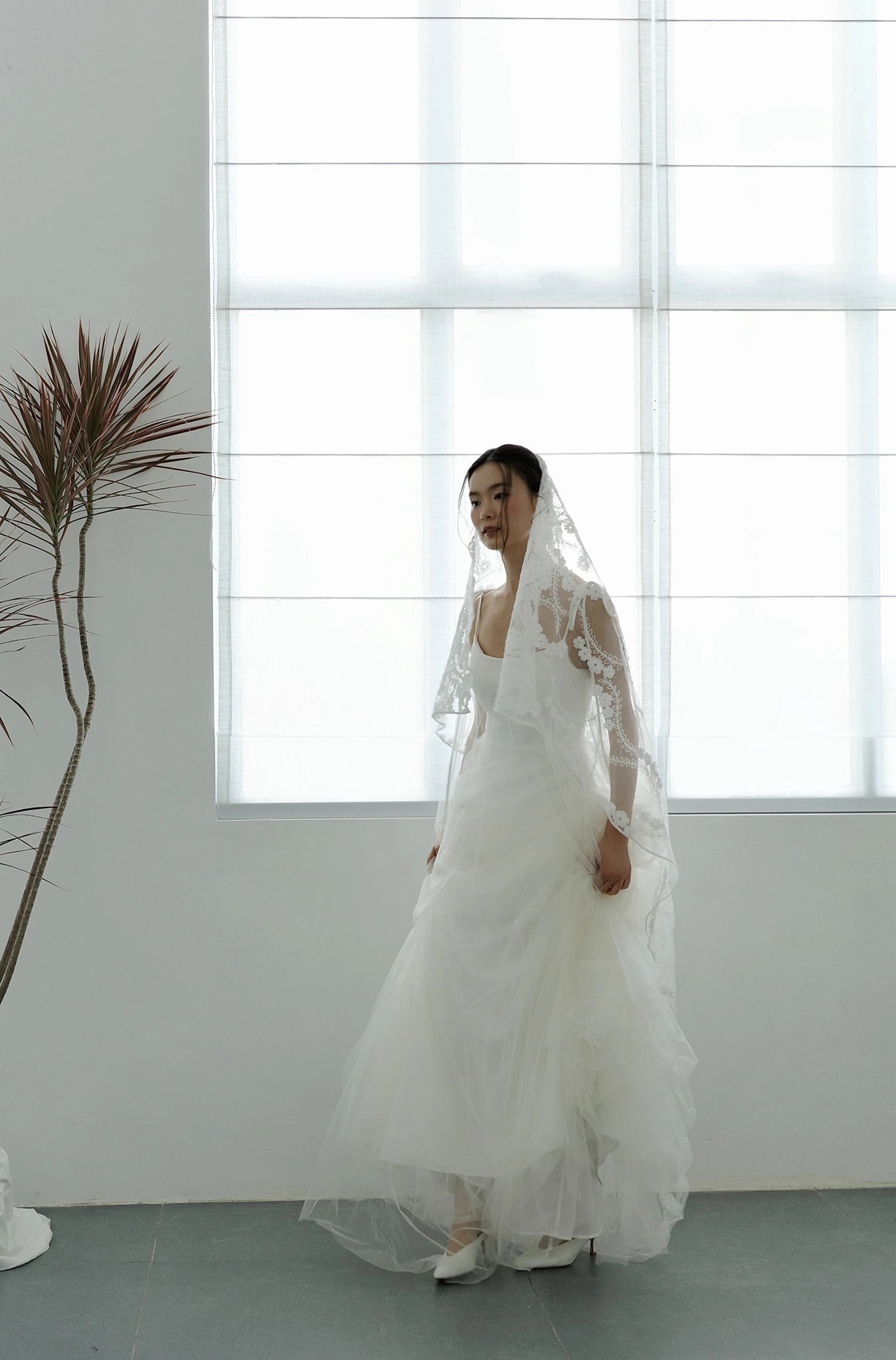 Đầm xòe phối lưới dây vai dài thắt nơ - D1966