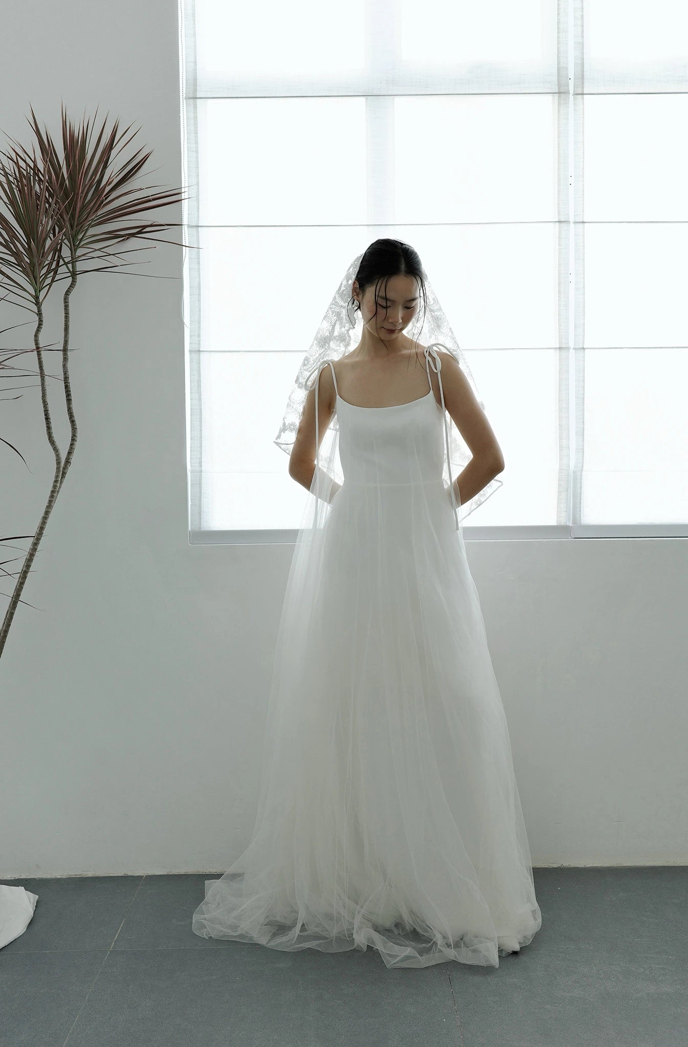 Đầm xòe phối lưới dây vai dài thắt nơ - D1966