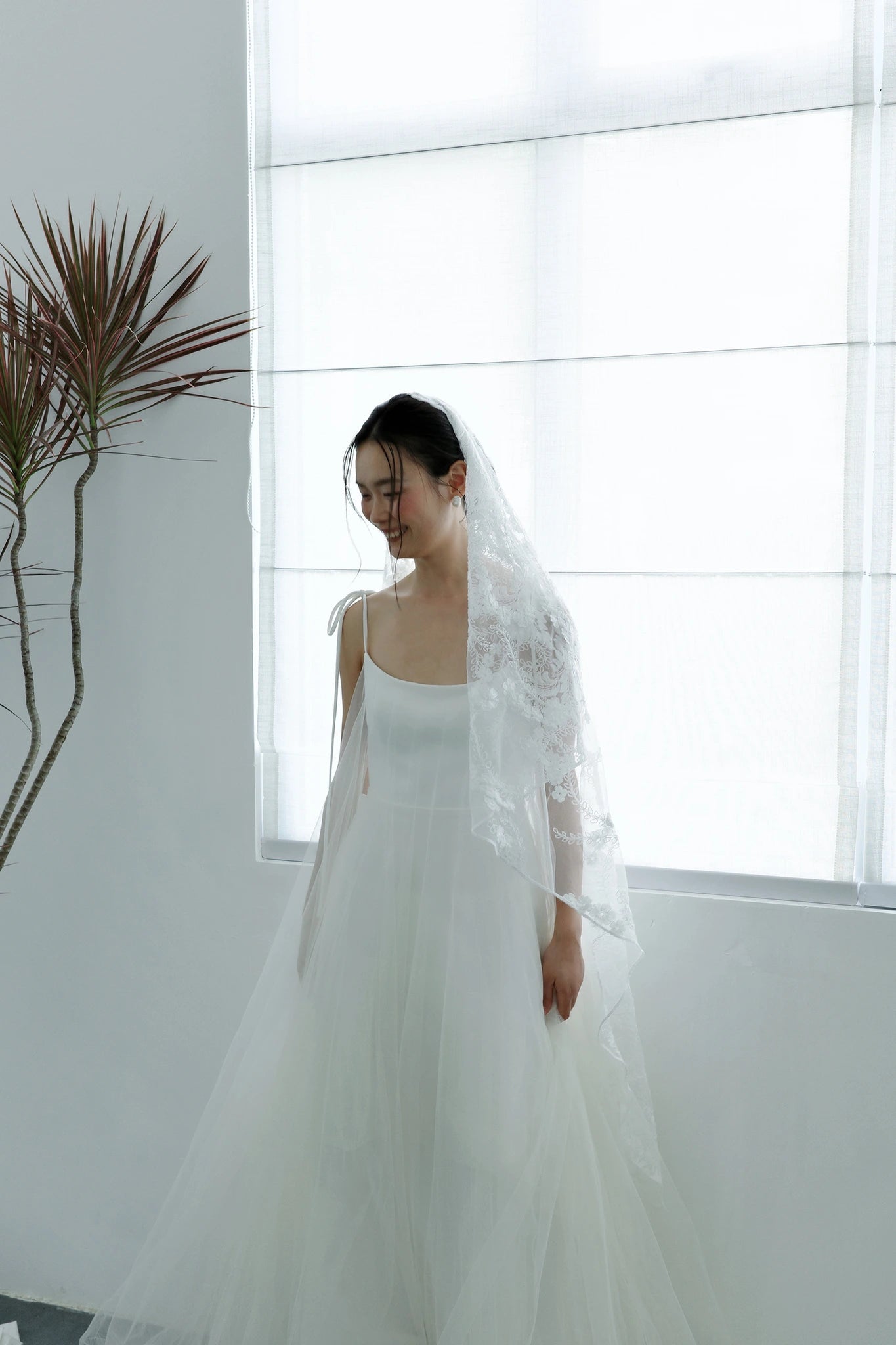 Đầm xòe phối lưới dây vai dài thắt nơ - D1966