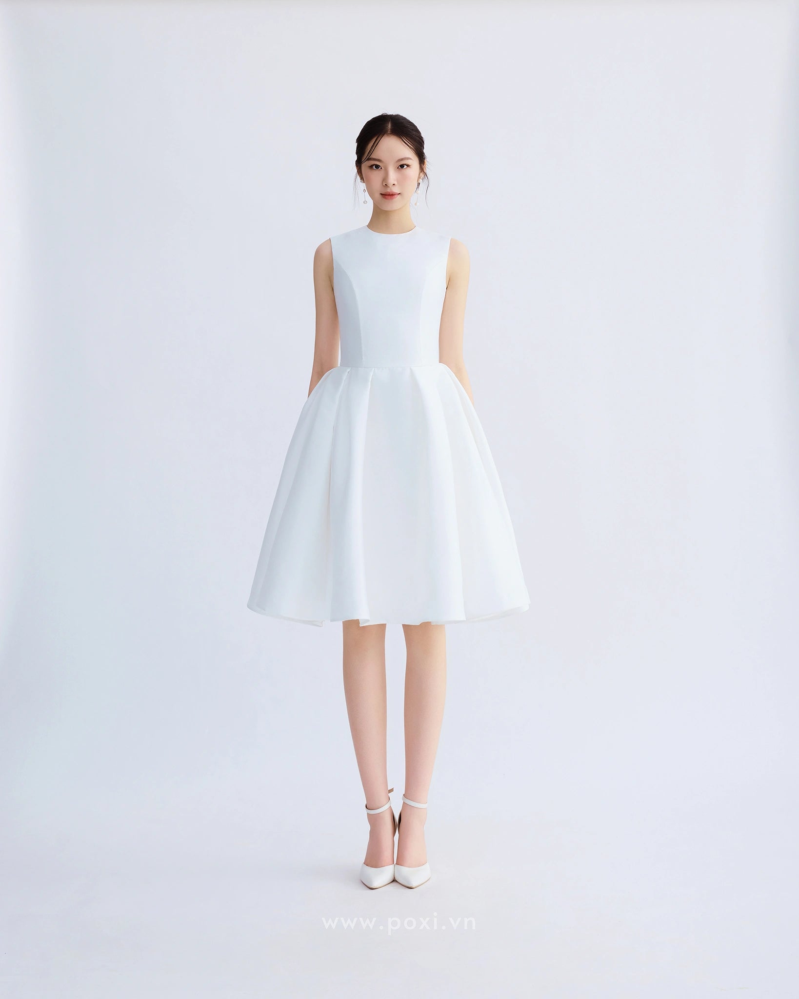Đầm cổ tròn không tay váy xòe xếp ly - D1967 Regular