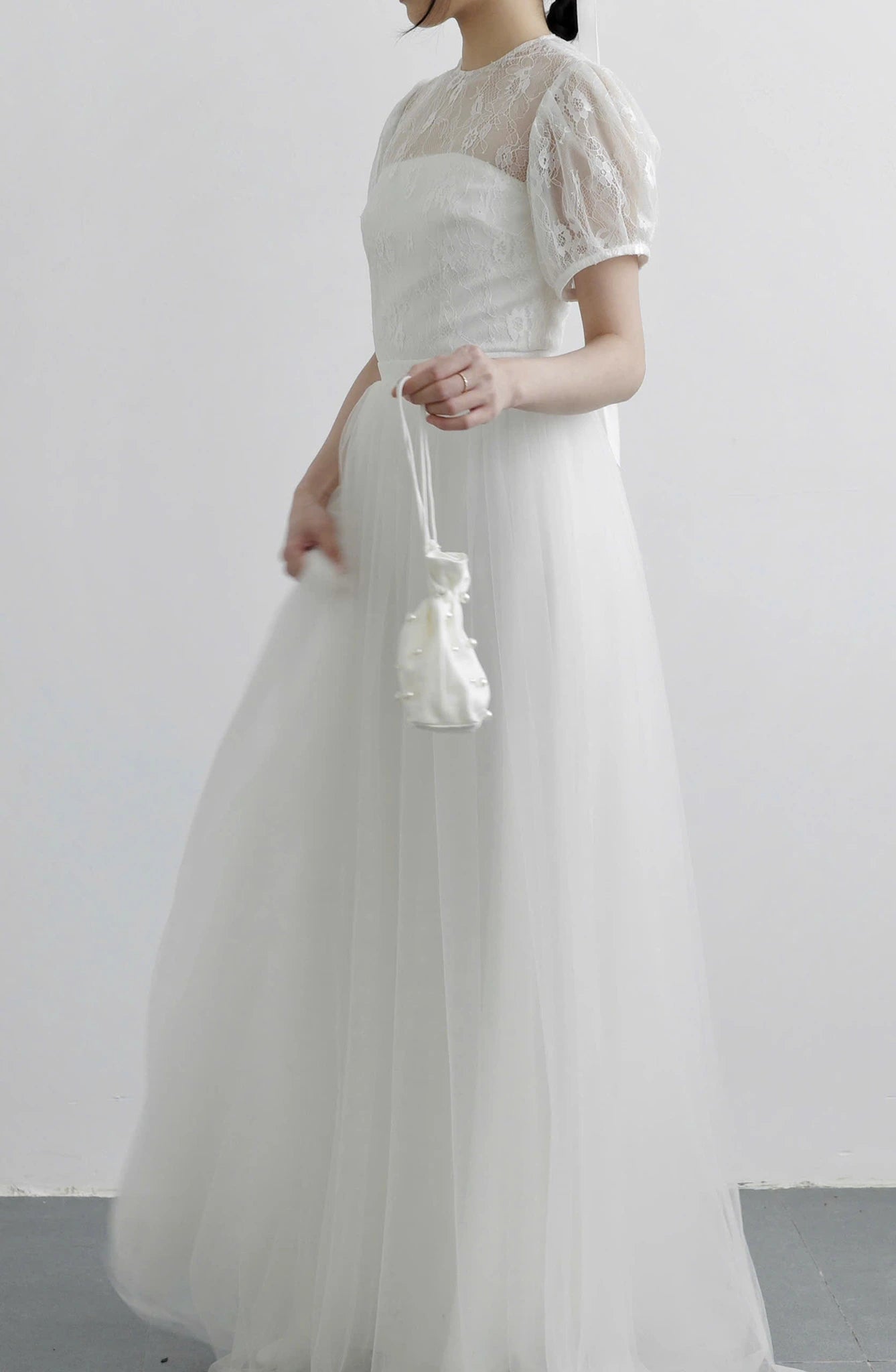 Đầm lưới xòe thân trên cúp ngực phối áo ren ngoài - D1988 Regular