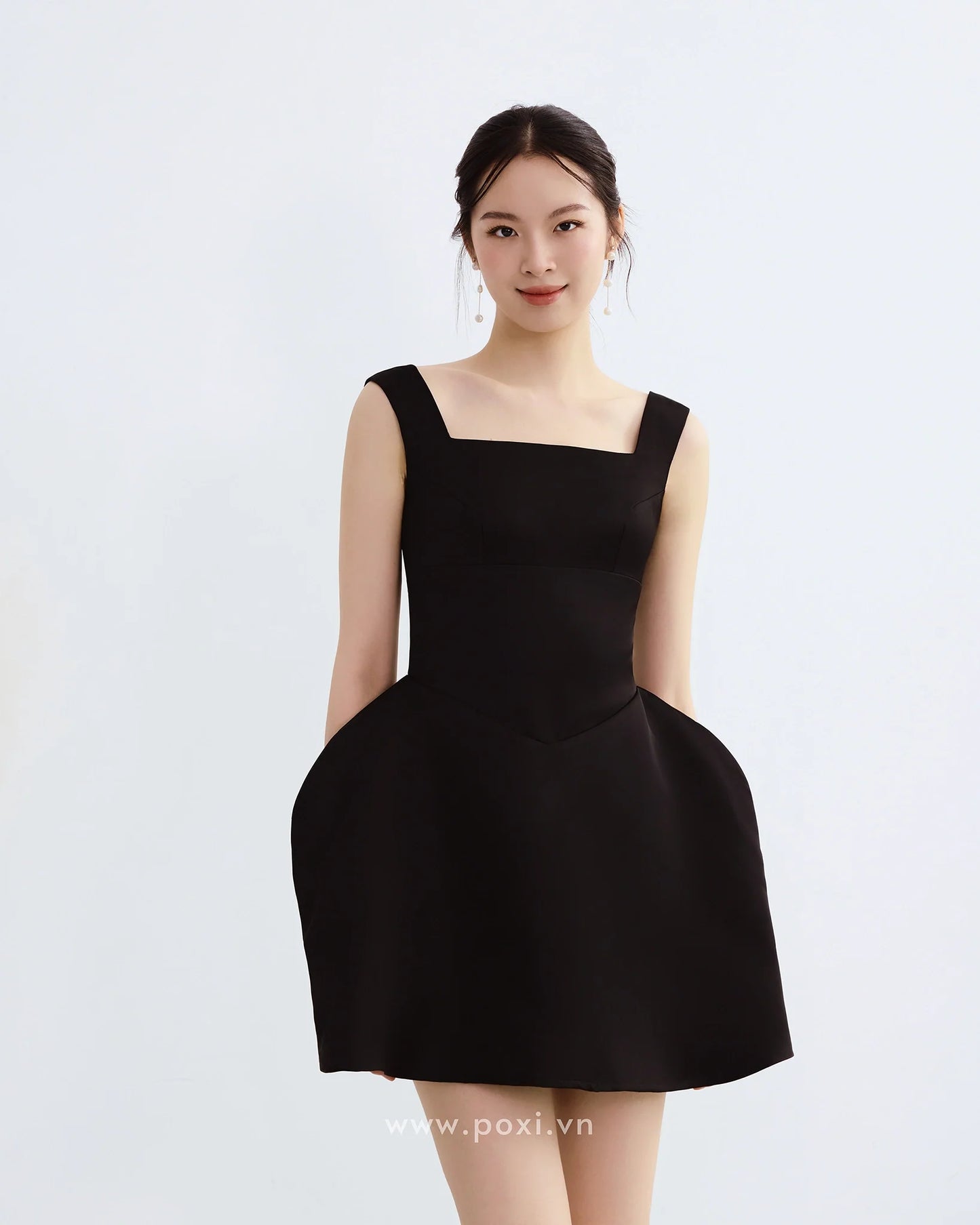 Đầm mini cổ vuông không tay dáng váy xòe phồng cách điệu - D1995 Regular