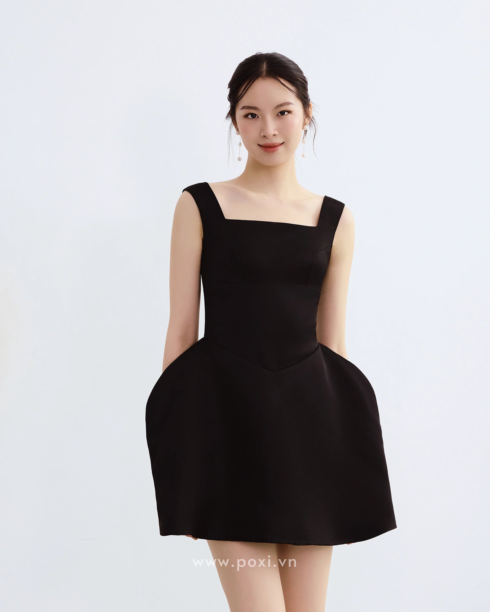 Đầm mini cổ vuông không tay dáng váy xòe phồng cách điệu - D1995 Regular