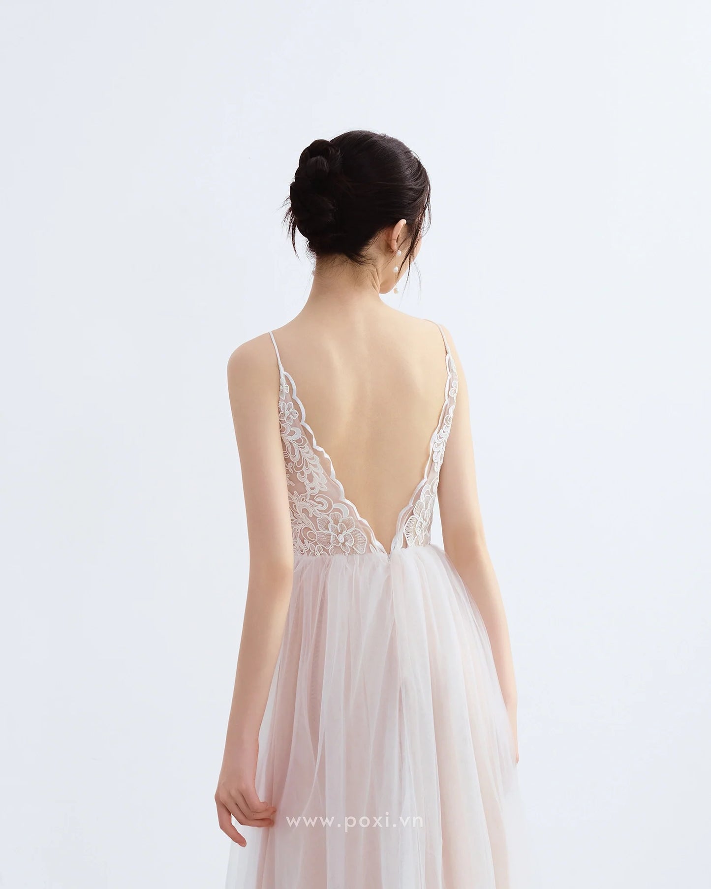 Đầm ren hai dây phối váy lưới xòe nhẹ - D1998