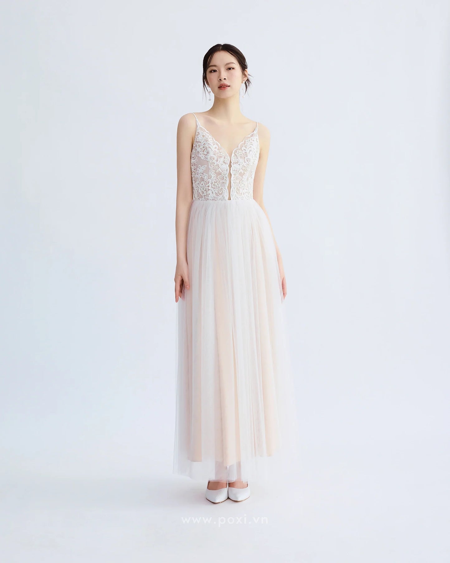 Đầm ren hai dây phối váy lưới xòe nhẹ - D1998