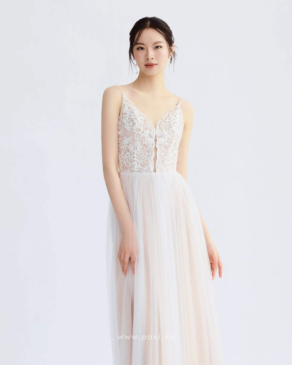 Đầm ren hai dây phối váy lưới xòe nhẹ - D1998
