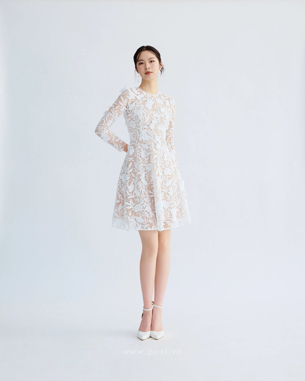 Đầm ren cổ tròn tay dài váy Aline xòe nhẹ - D2001