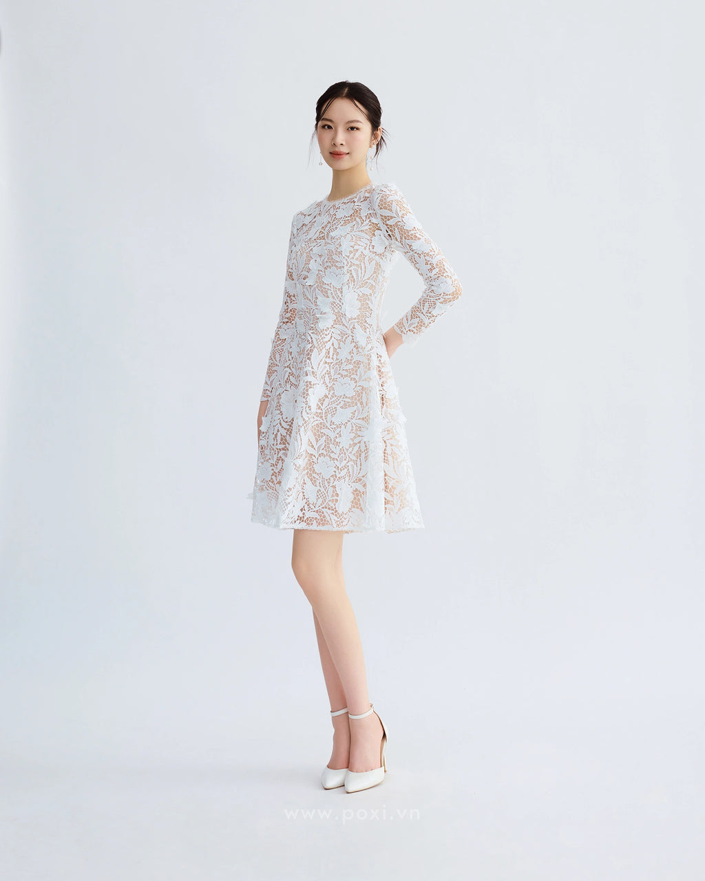 Đầm ren cổ tròn tay dài váy Aline xòe nhẹ - D2001