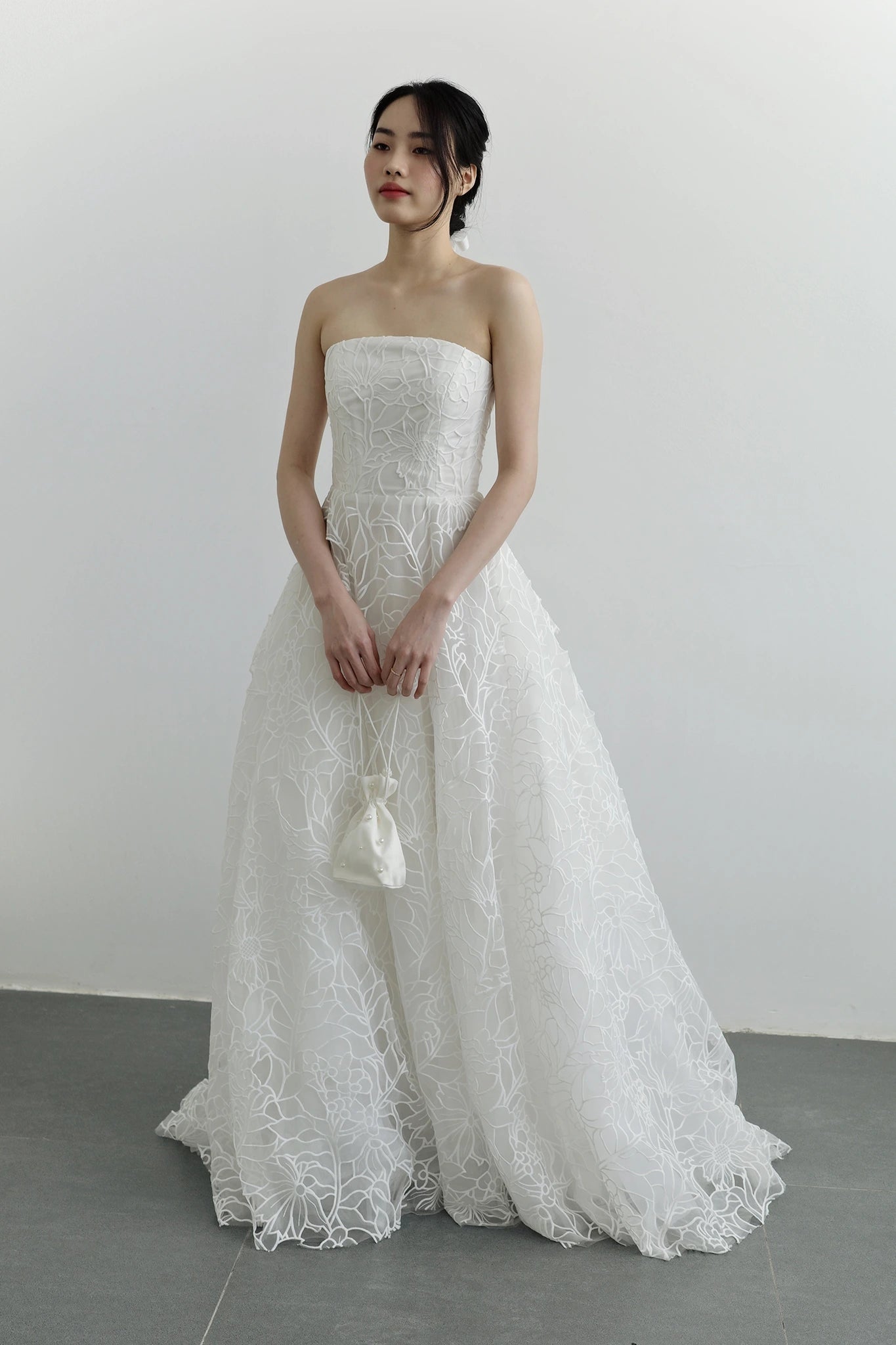 Đầm ren cúp ngực váy xòe rộng - D2003B