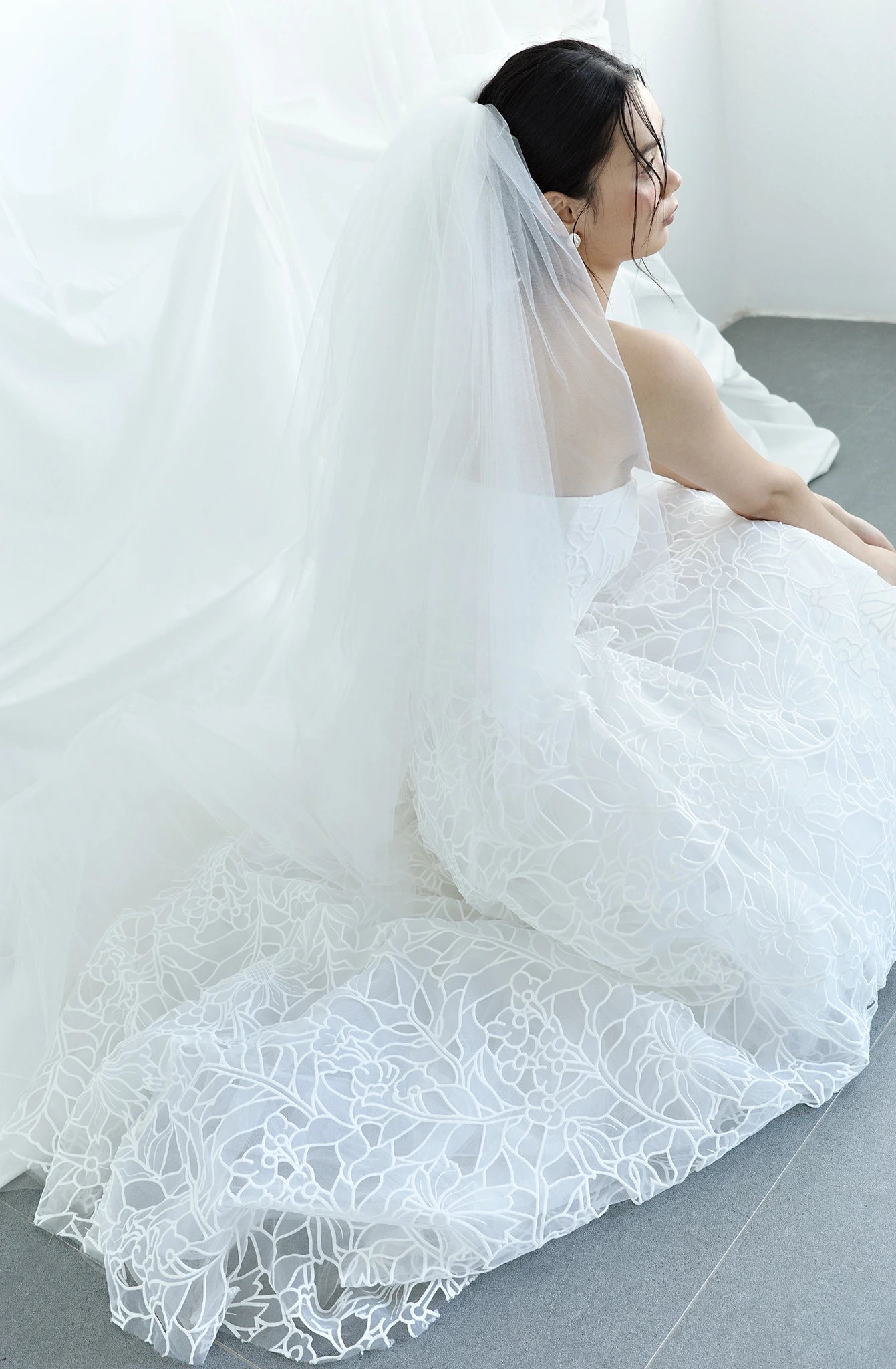 Đầm ren cúp ngực váy xòe rộng - D2003B