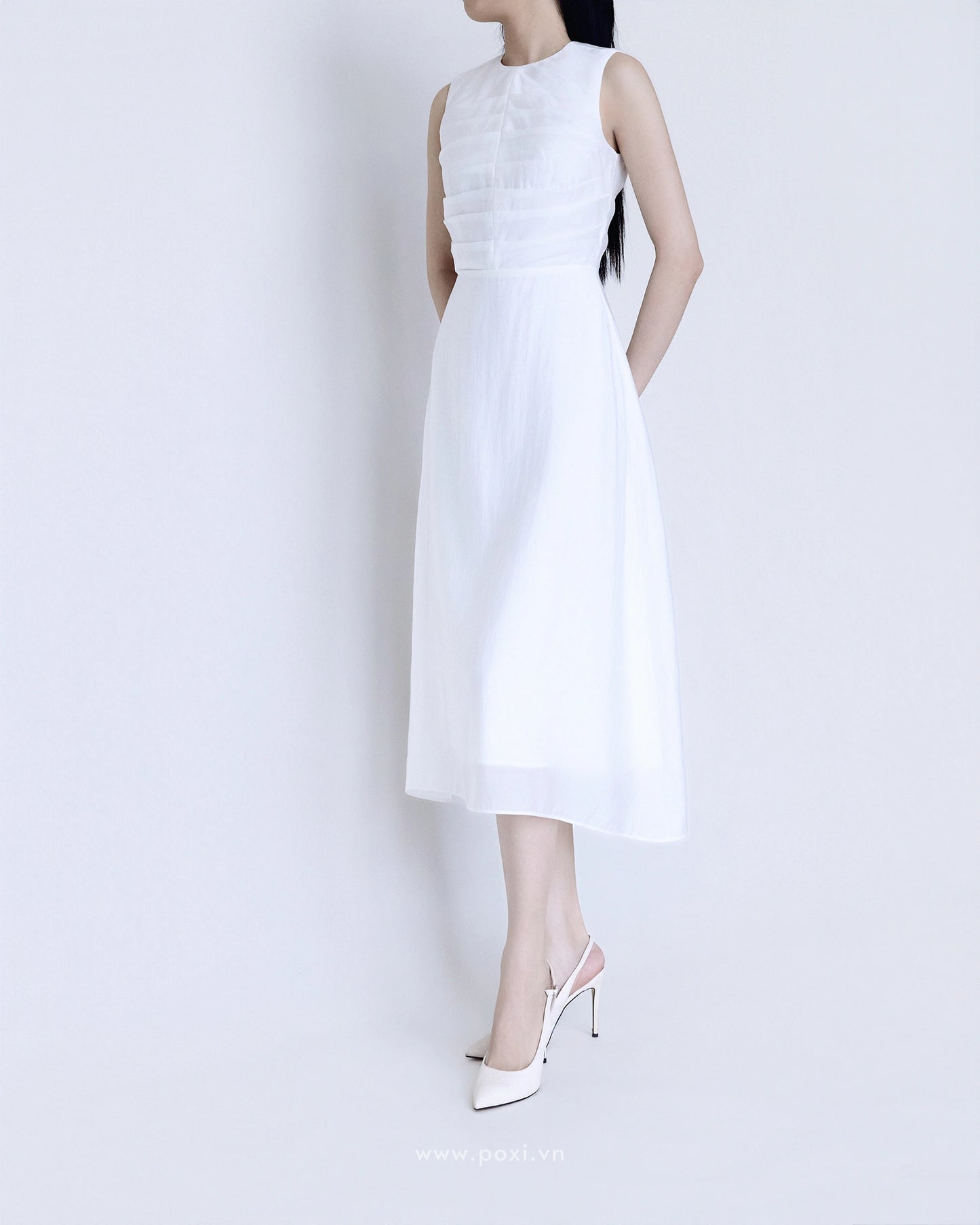 Đầm midi cổ tròn xếp ly thân trên, dáng váy Aline xòe nhẹ - D2006