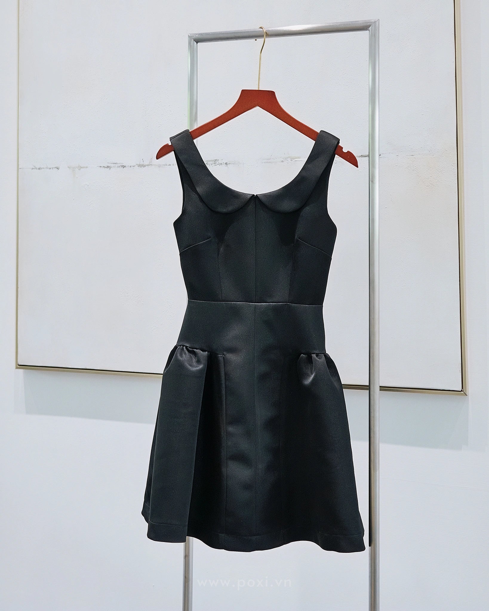 Đầm mini không tay cổ tròn rộng, dáng váy xòe phồng cách điệu - D2014