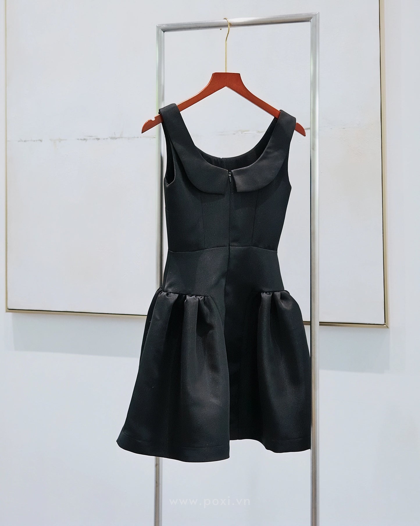 Đầm mini không tay cổ tròn rộng, dáng váy xòe phồng cách điệu - D2014