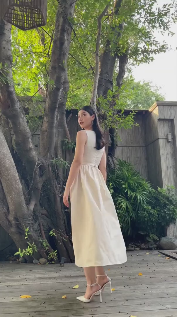 Đầm midi cổ thuyền không tay, váy xòe nhún nhẹ eo - D1766 Regular