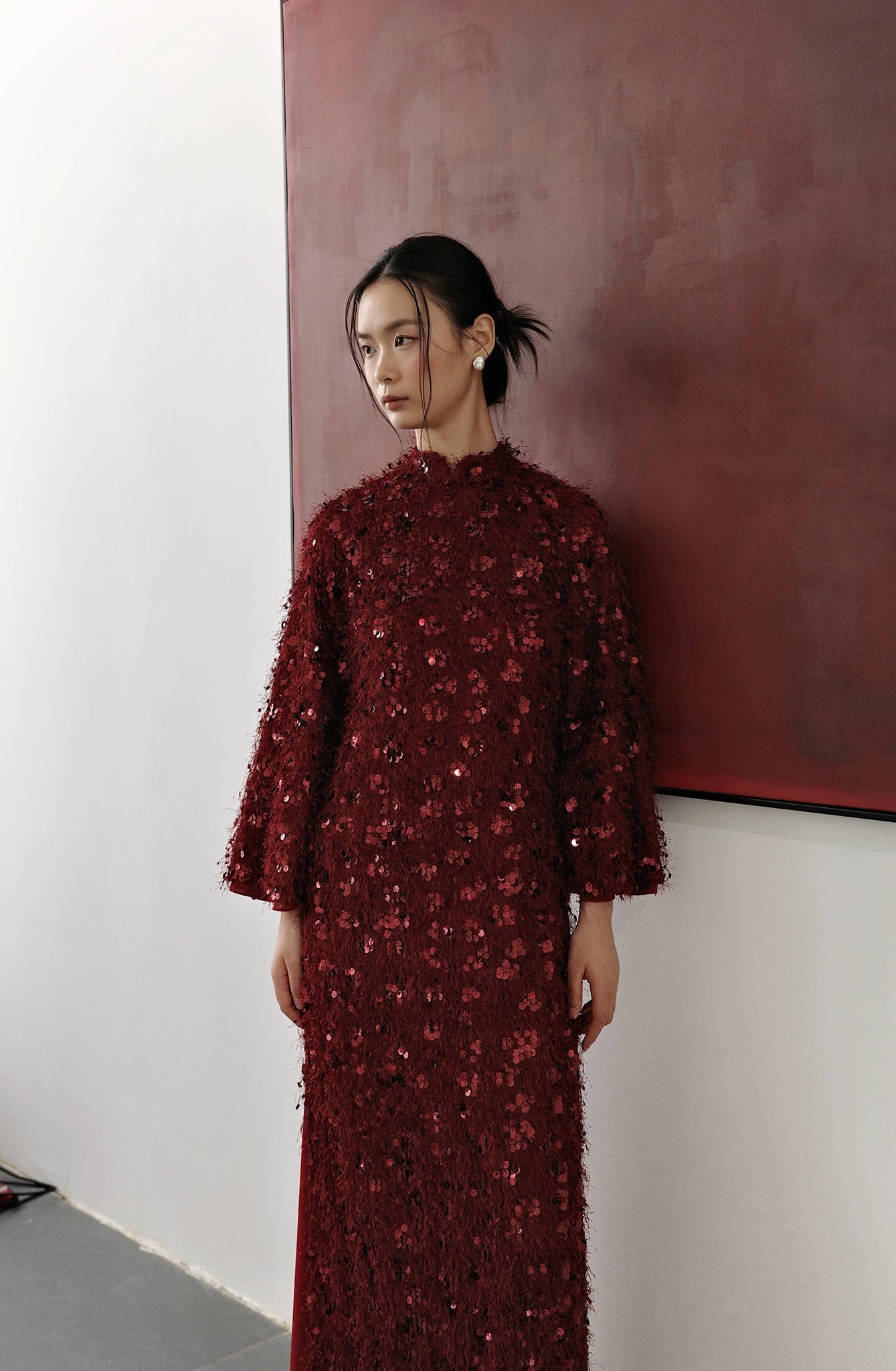 Set áo dài màu đỏ tay lỡ và quần dáng rộng - S1994B