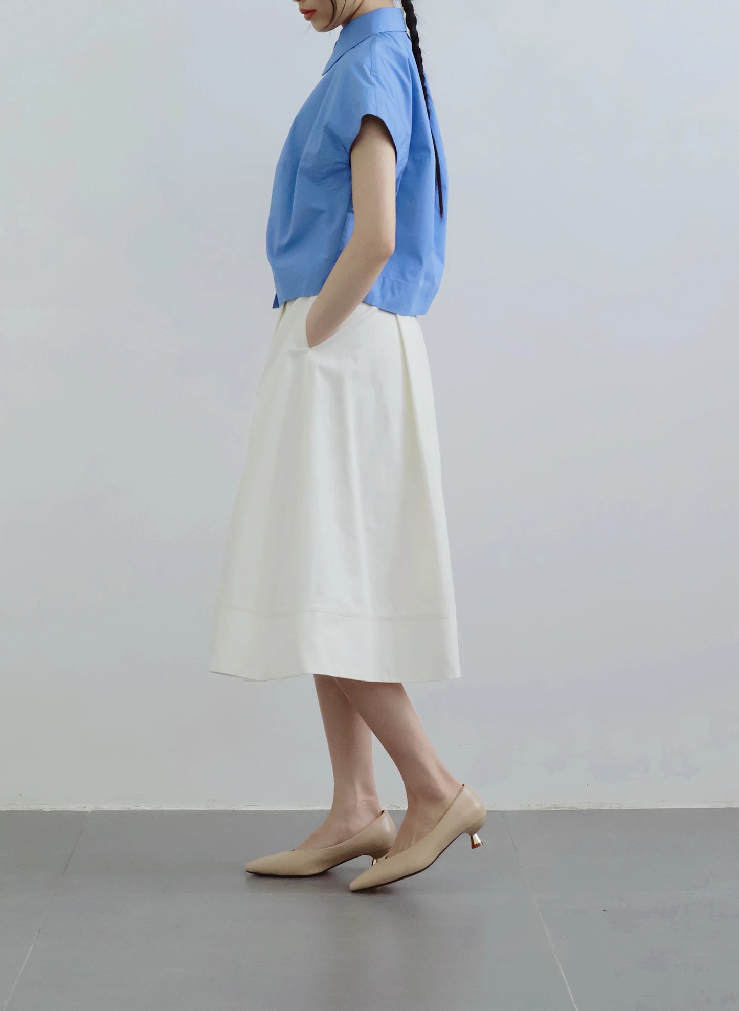 Áo sơ mi crop-top nữ màu xanh tay ngắn - SH9784