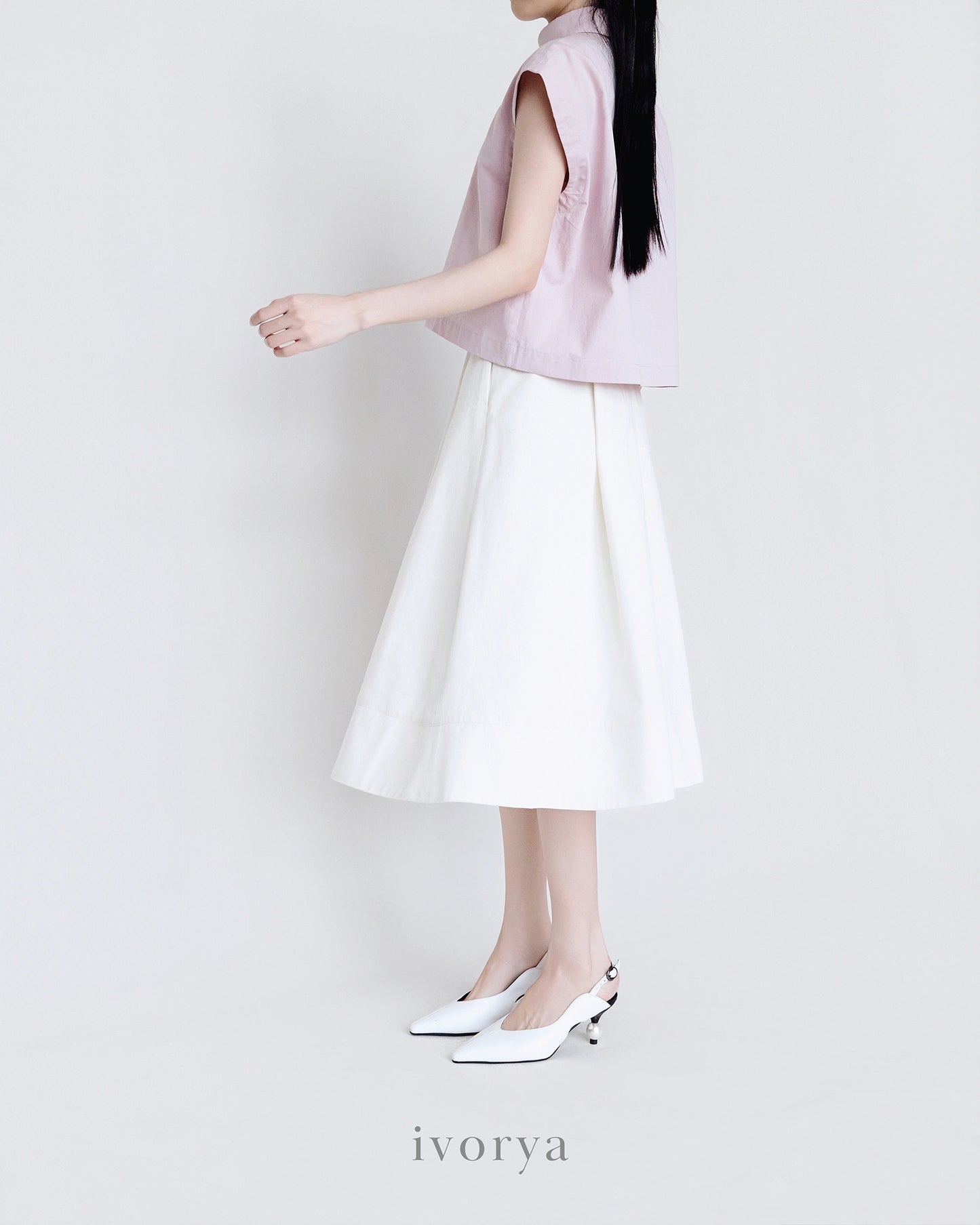 Áo crop-top nữ màu hồng, không tay - SH9786