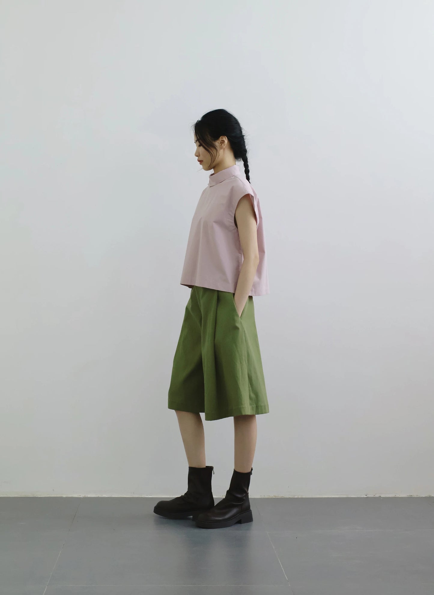 Áo crop-top nữ màu hồng, không tay - SH9786