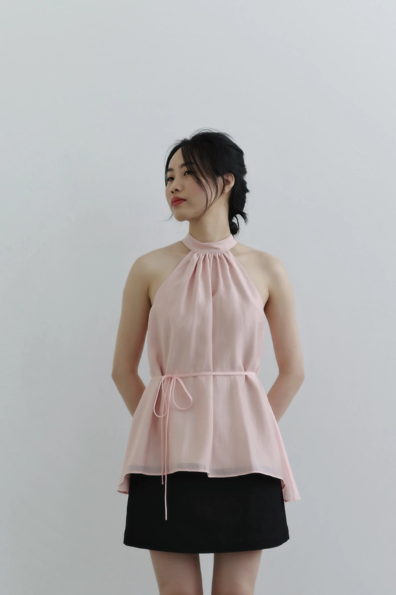 Áo cổ yếm màu hồng không tay - SH9789