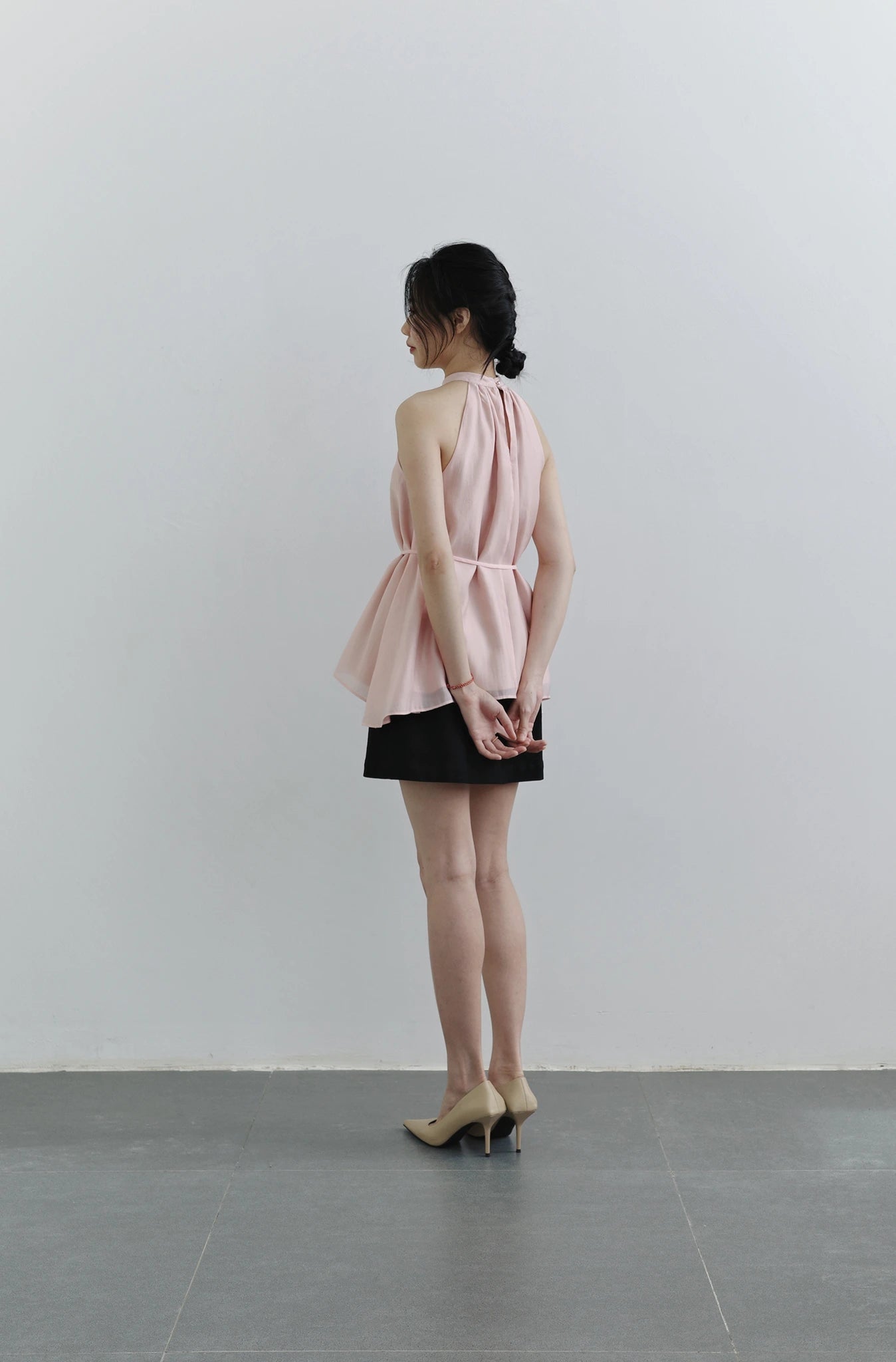 Áo cổ yếm màu hồng không tay - SH9789